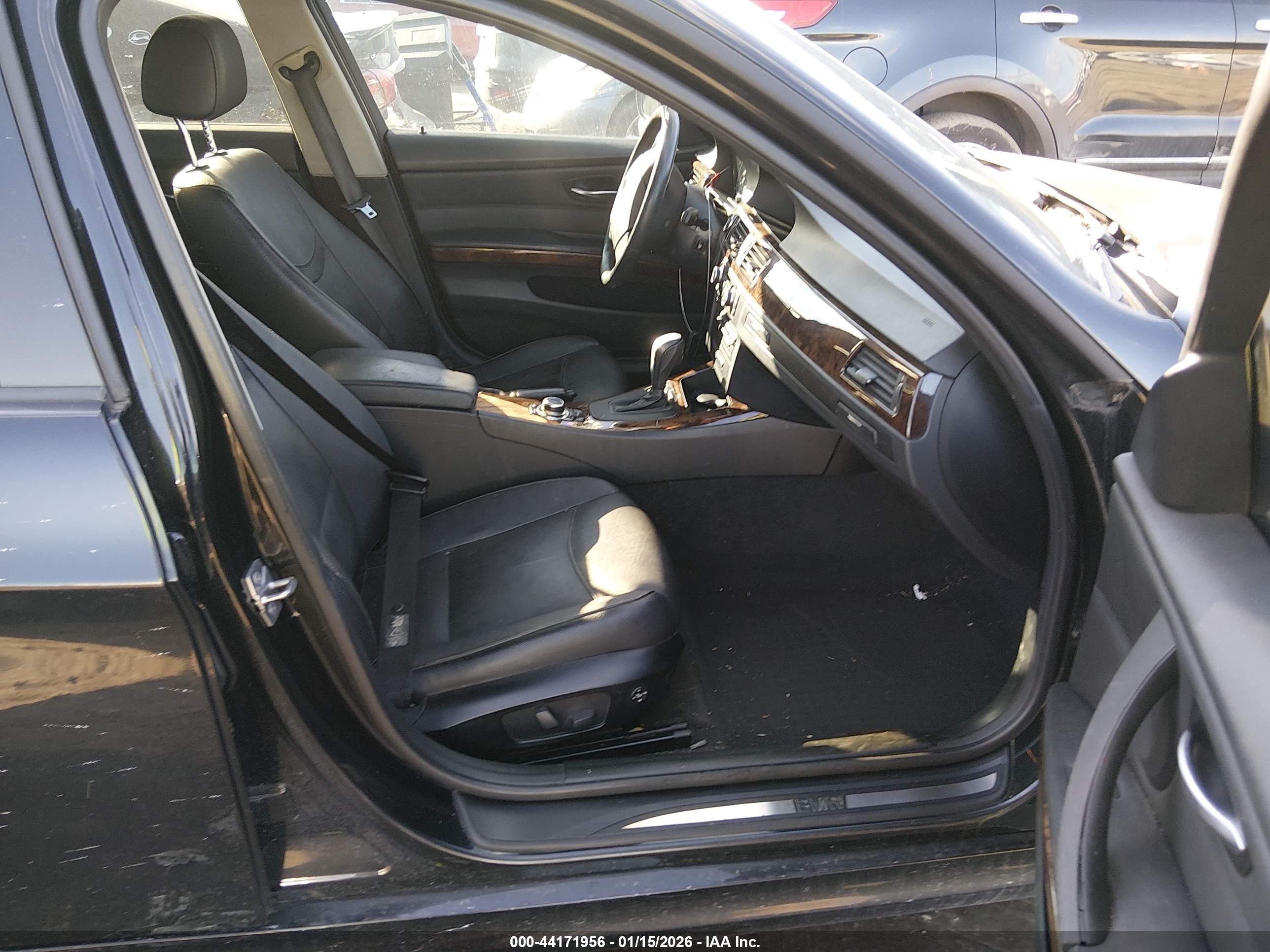 BMW 328I image 5
