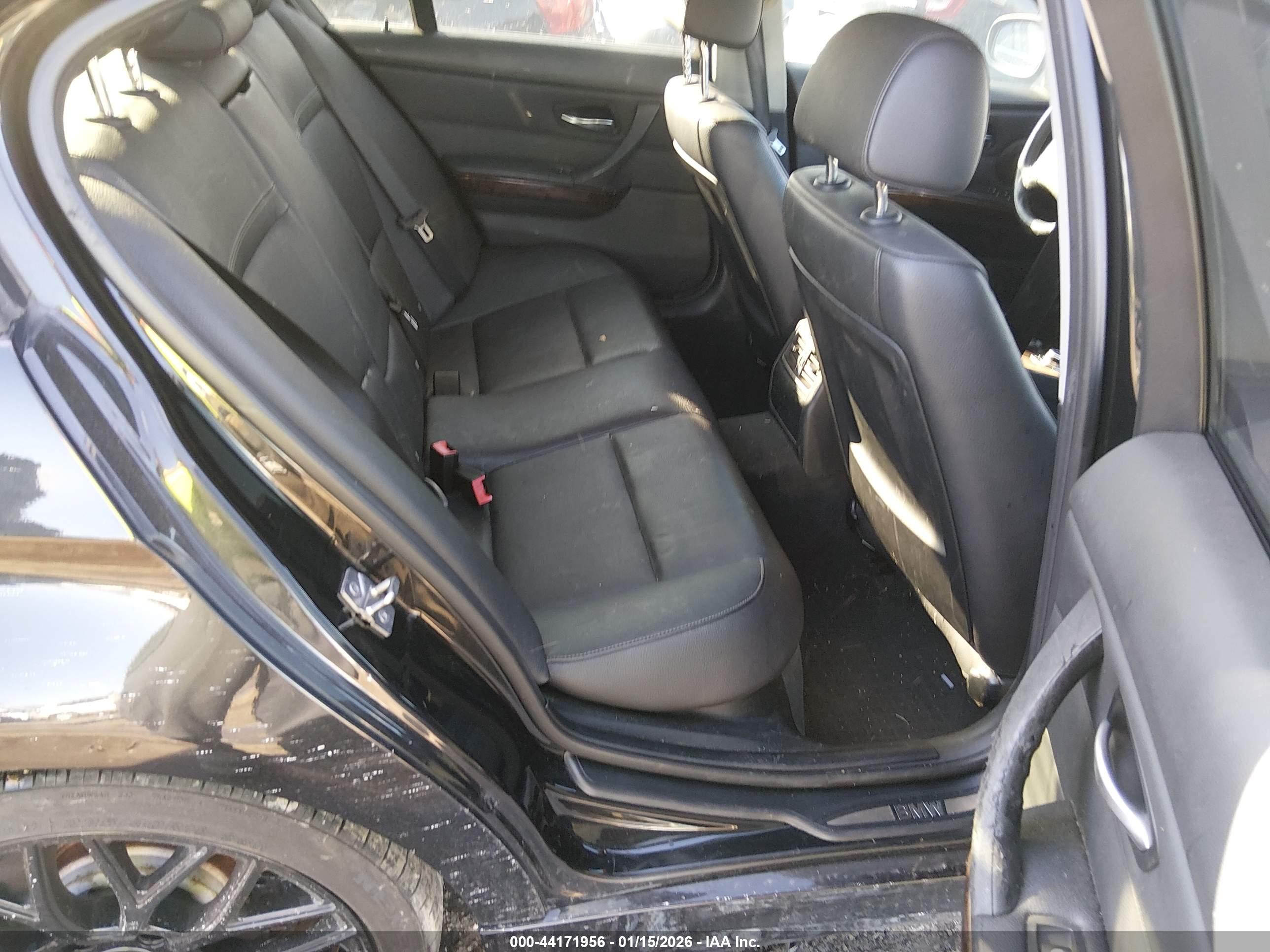BMW 328I image 8