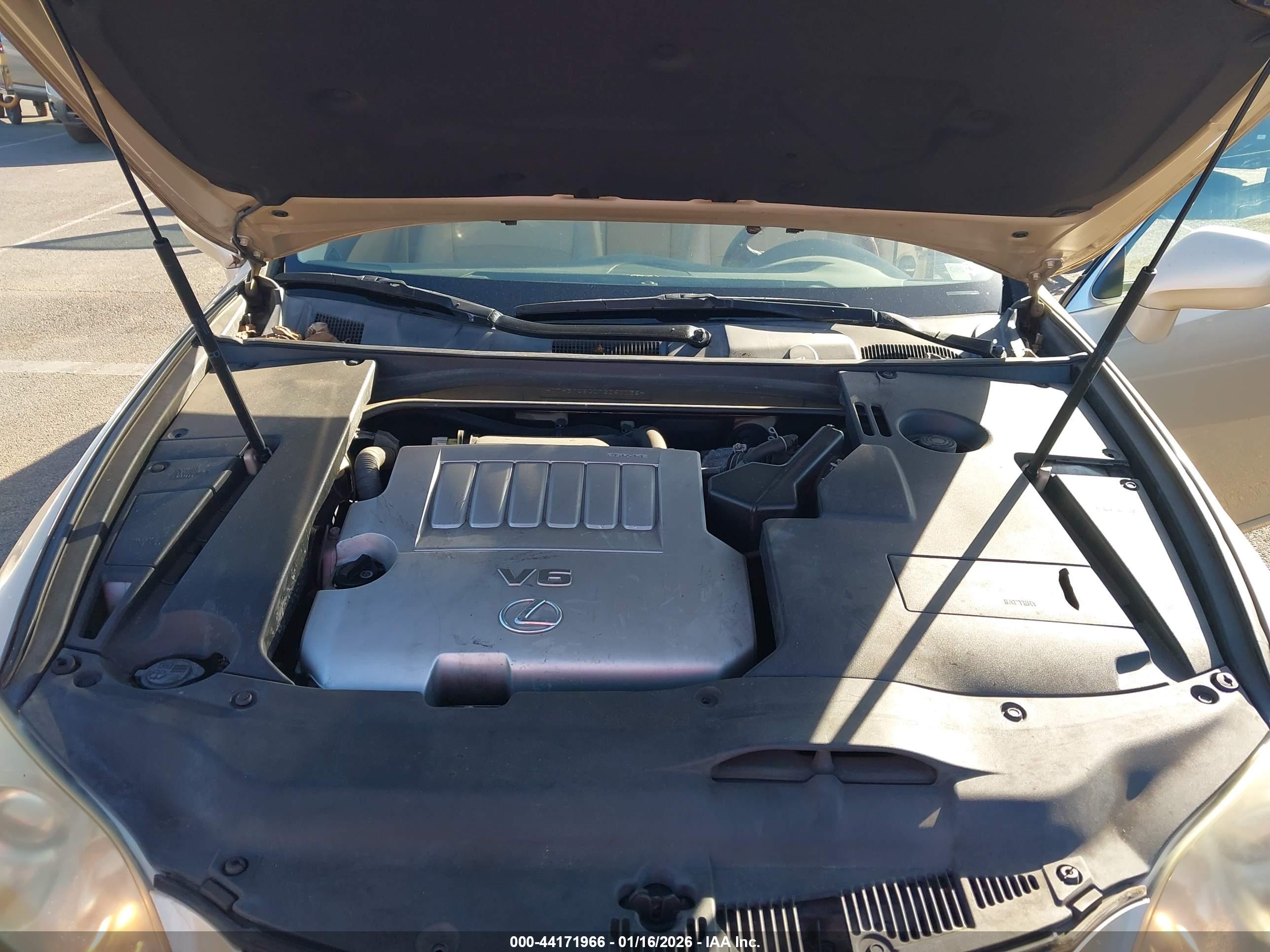 LEXUS ES image 10