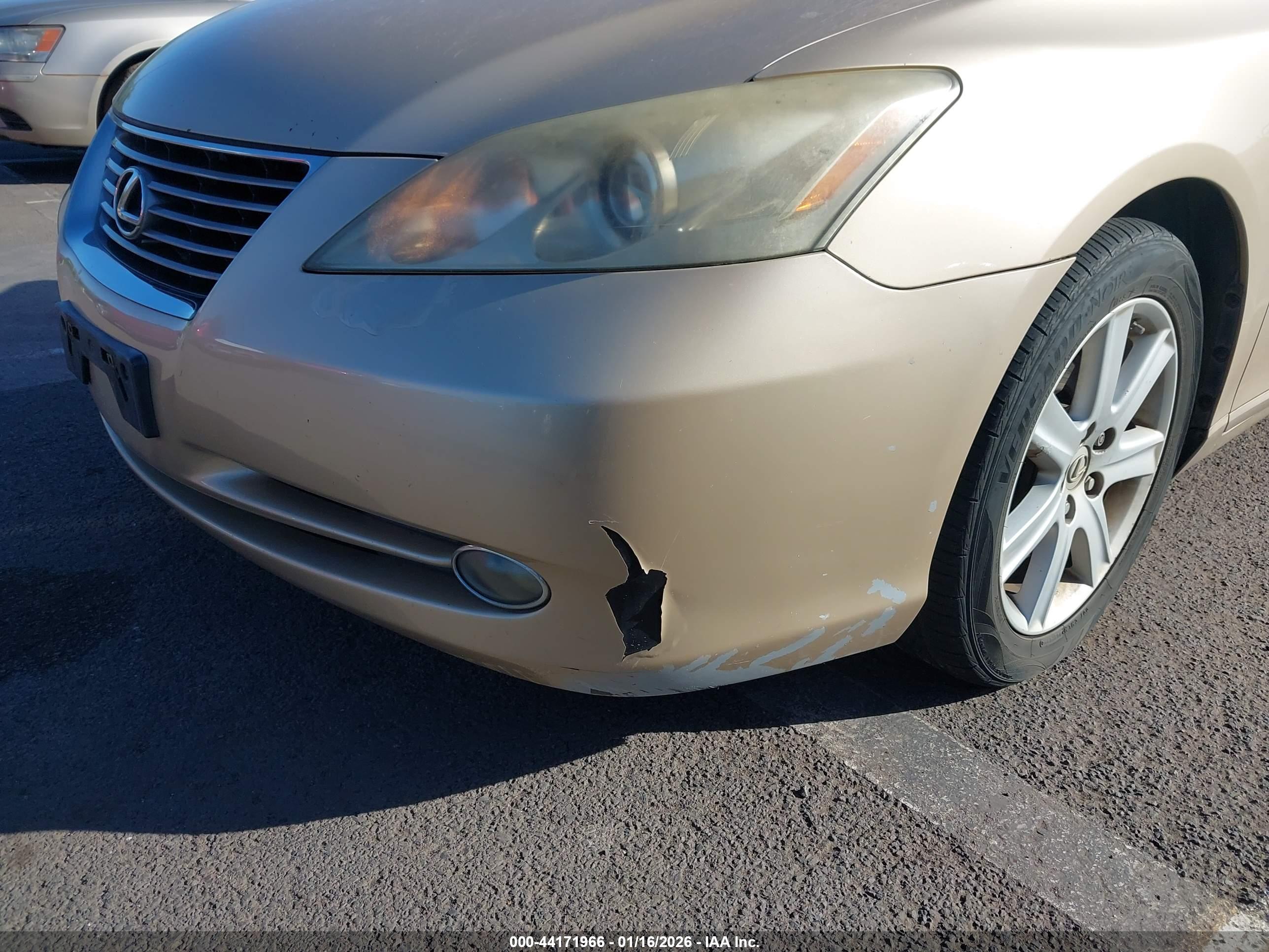 LEXUS ES image 6