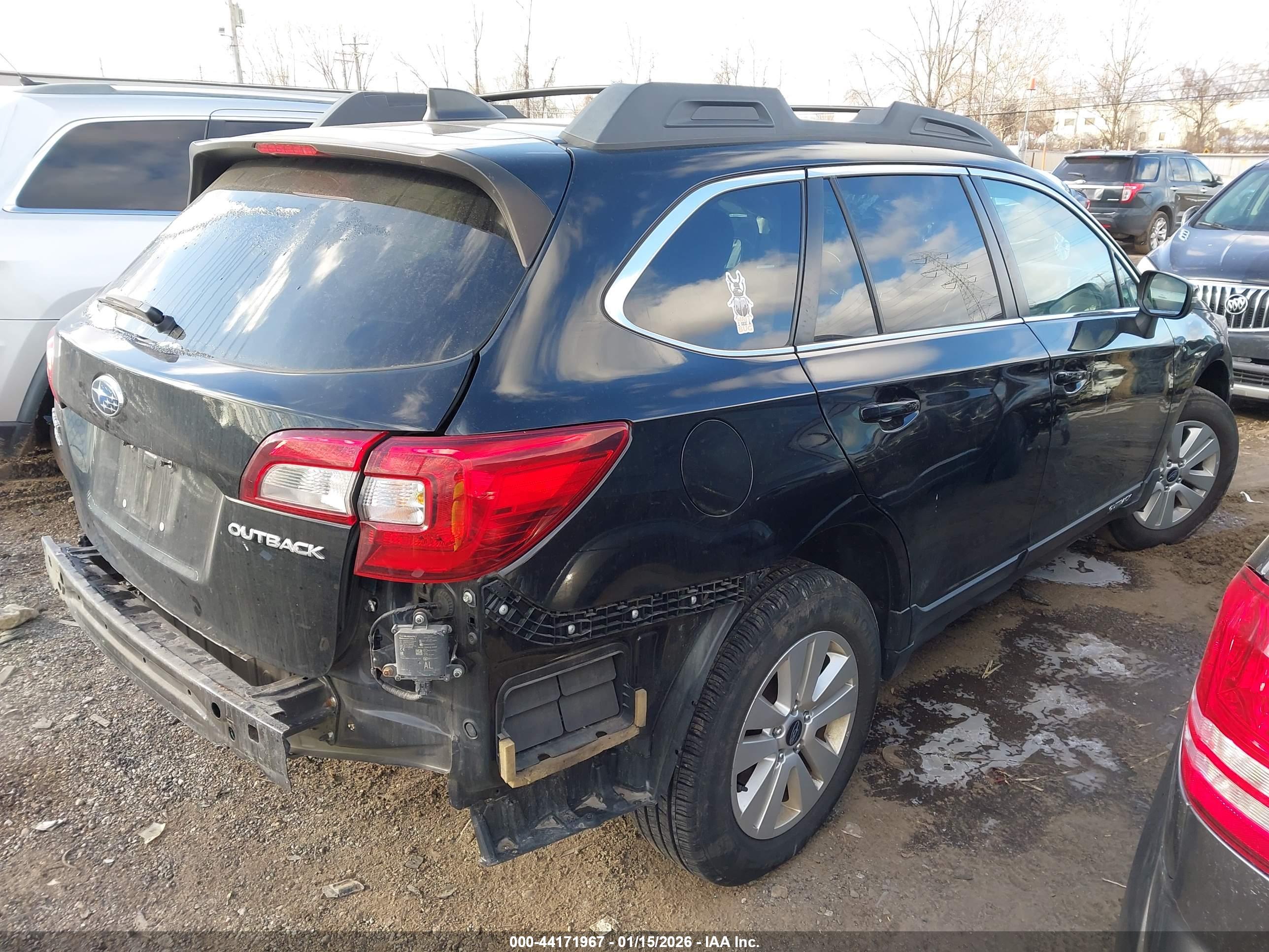 SUBARU OUTBACK image 4