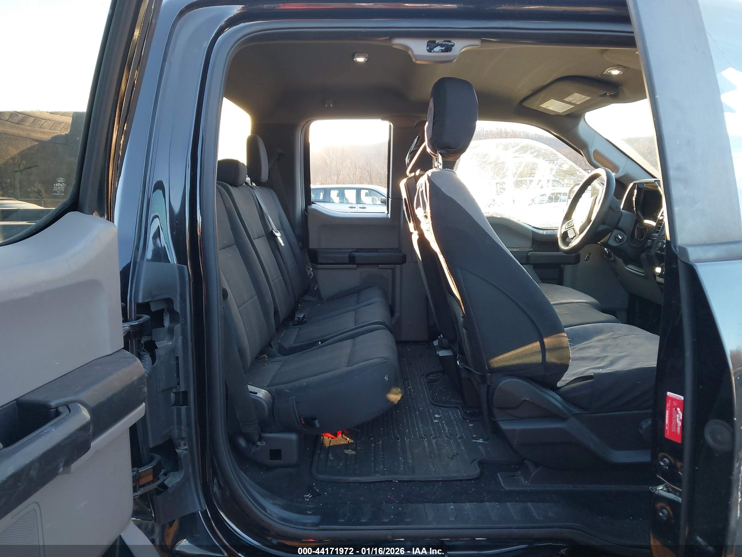 FORD F-150 image 8