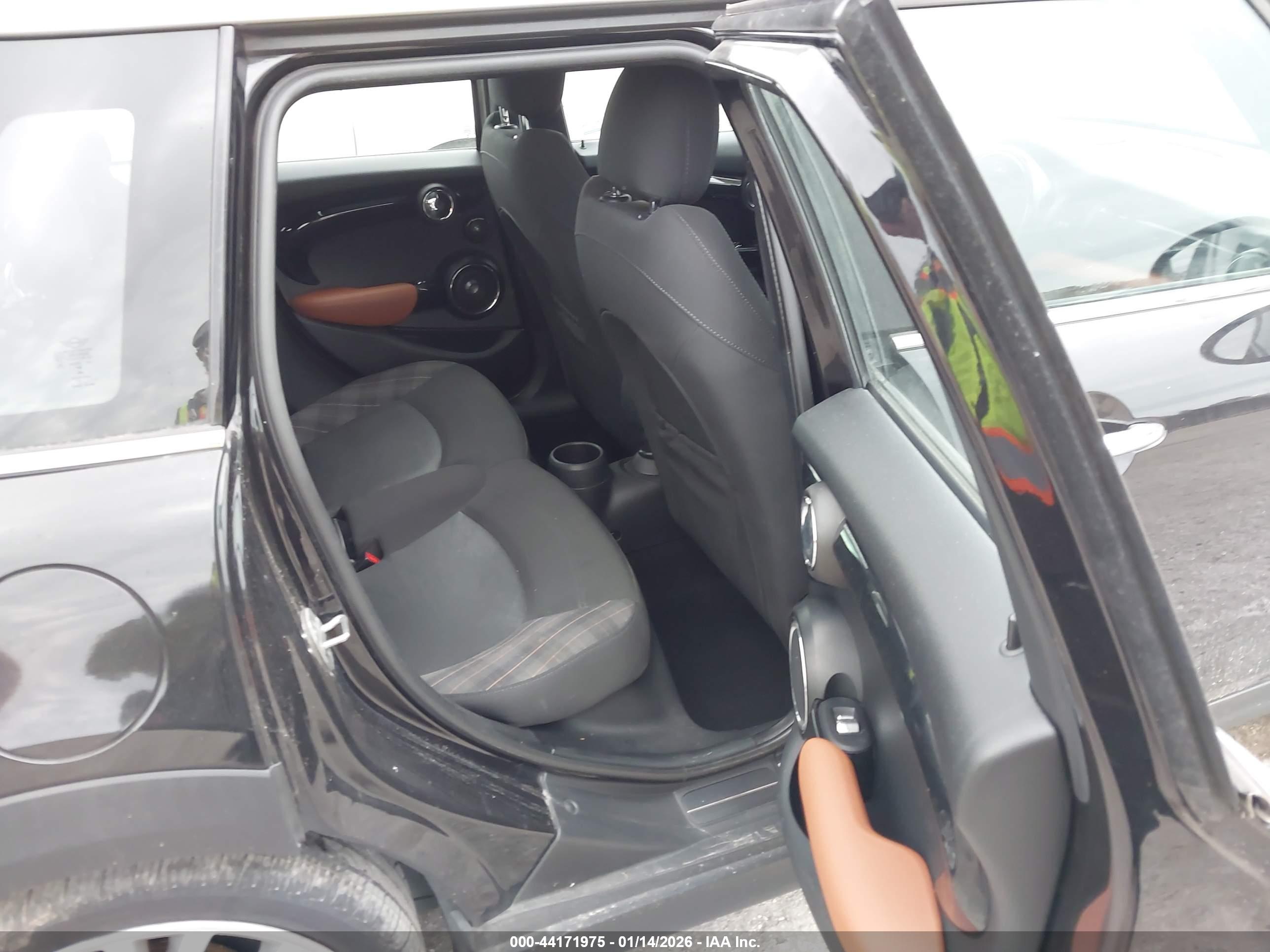 MINI HARDTOP image 8