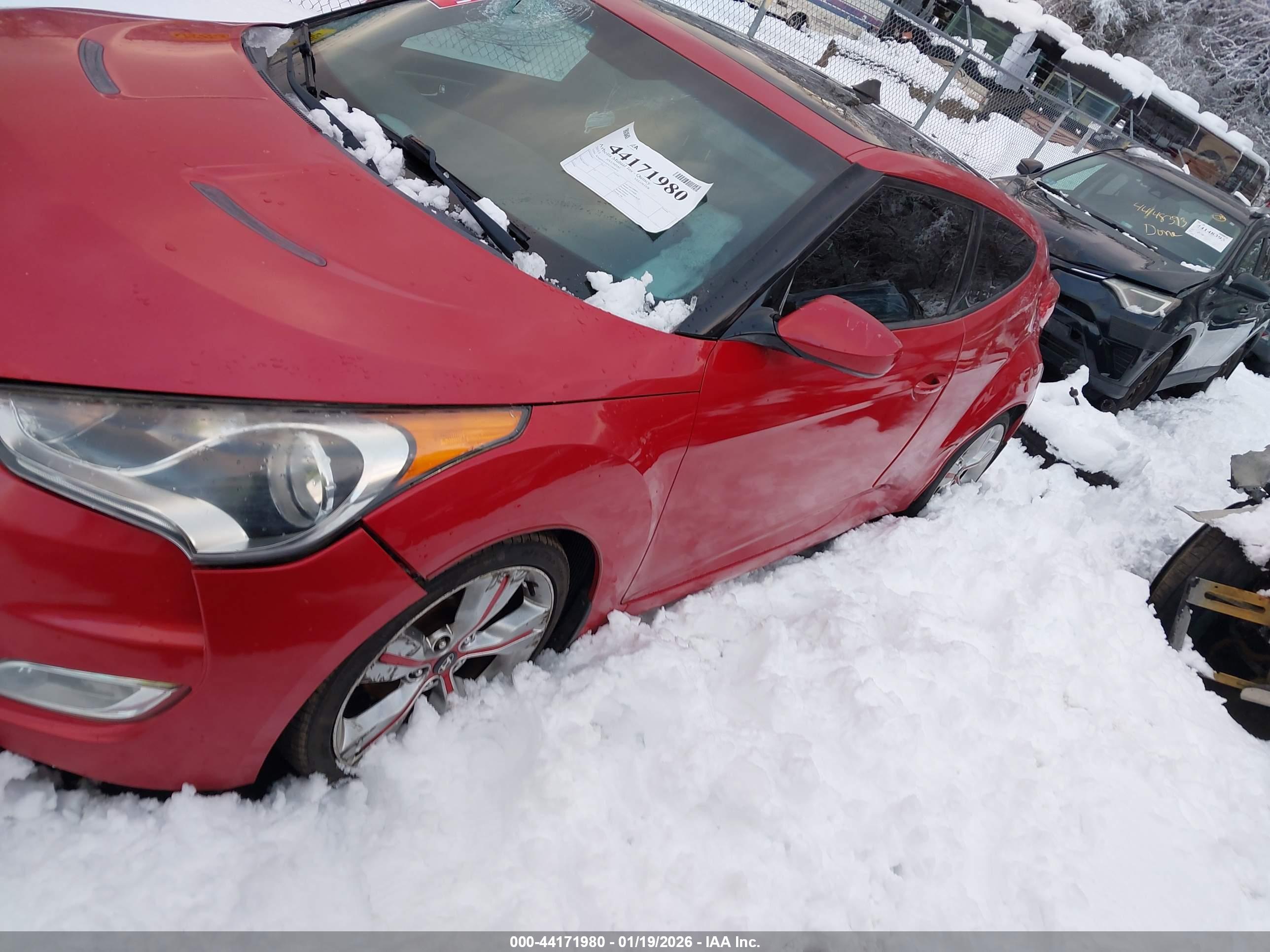 HYUNDAI VELOSTER image 2