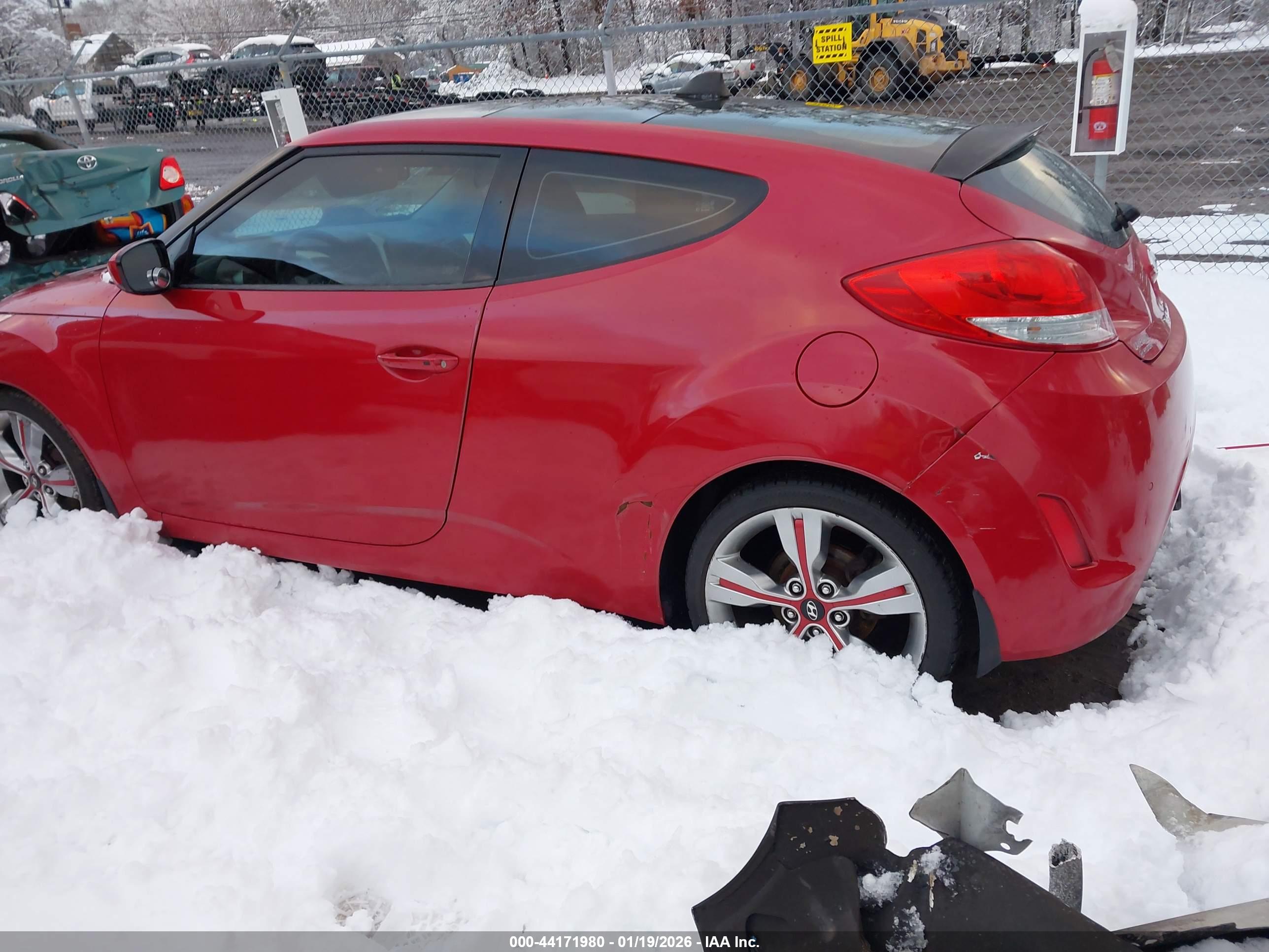 HYUNDAI VELOSTER image 3