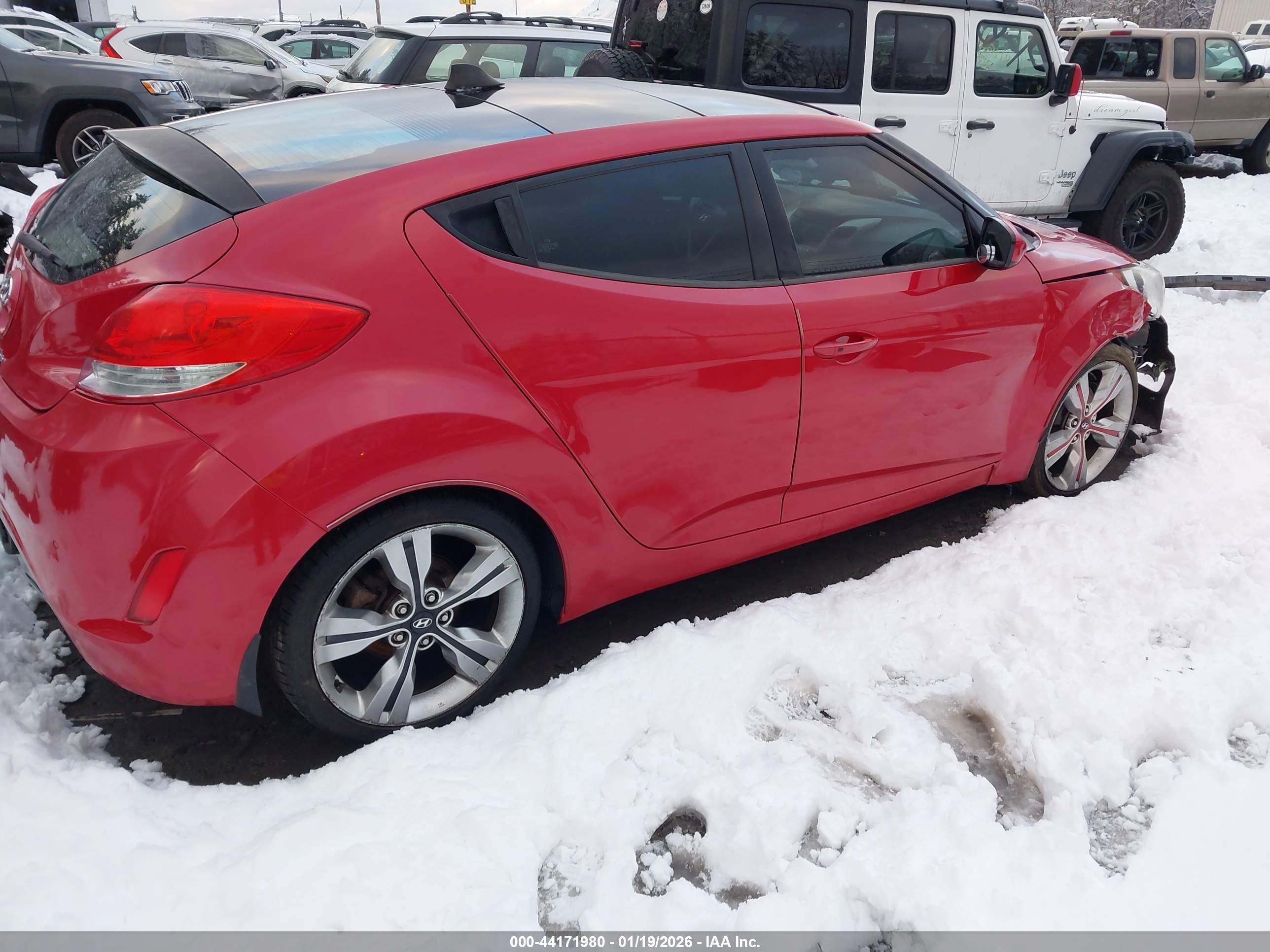 HYUNDAI VELOSTER image 4