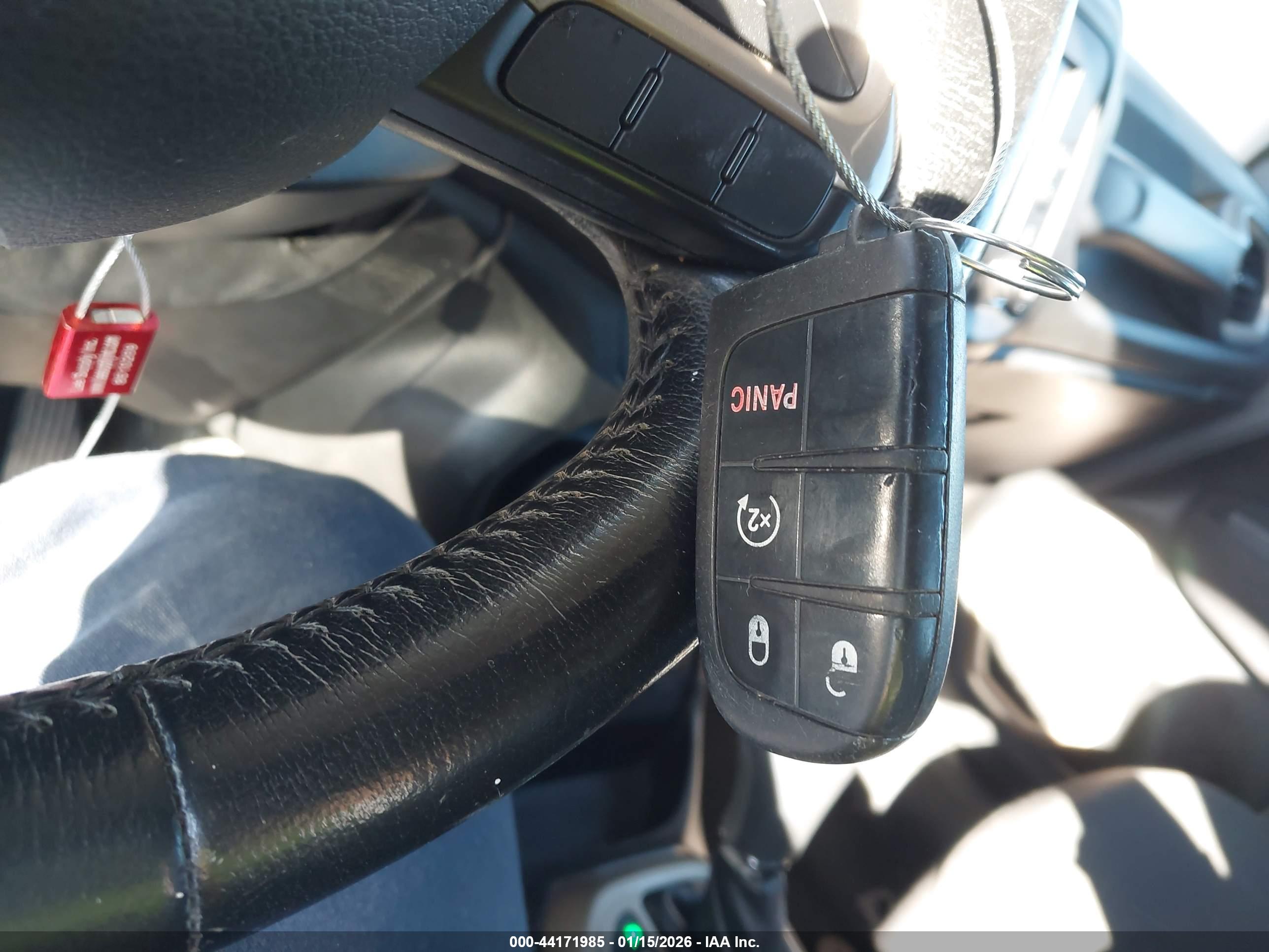 JEEP RENEGADE image 11
