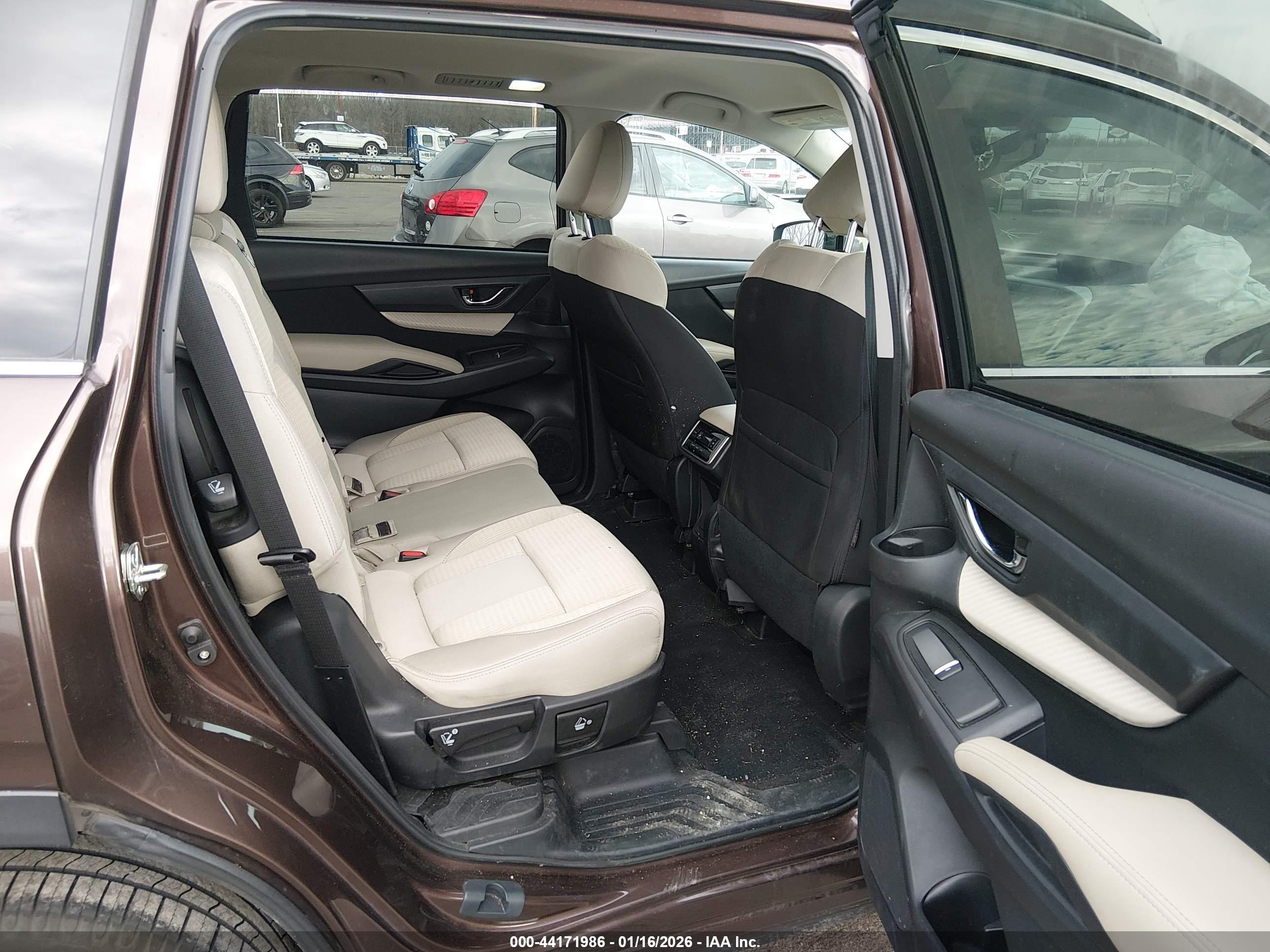 SUBARU ASCENT image 8