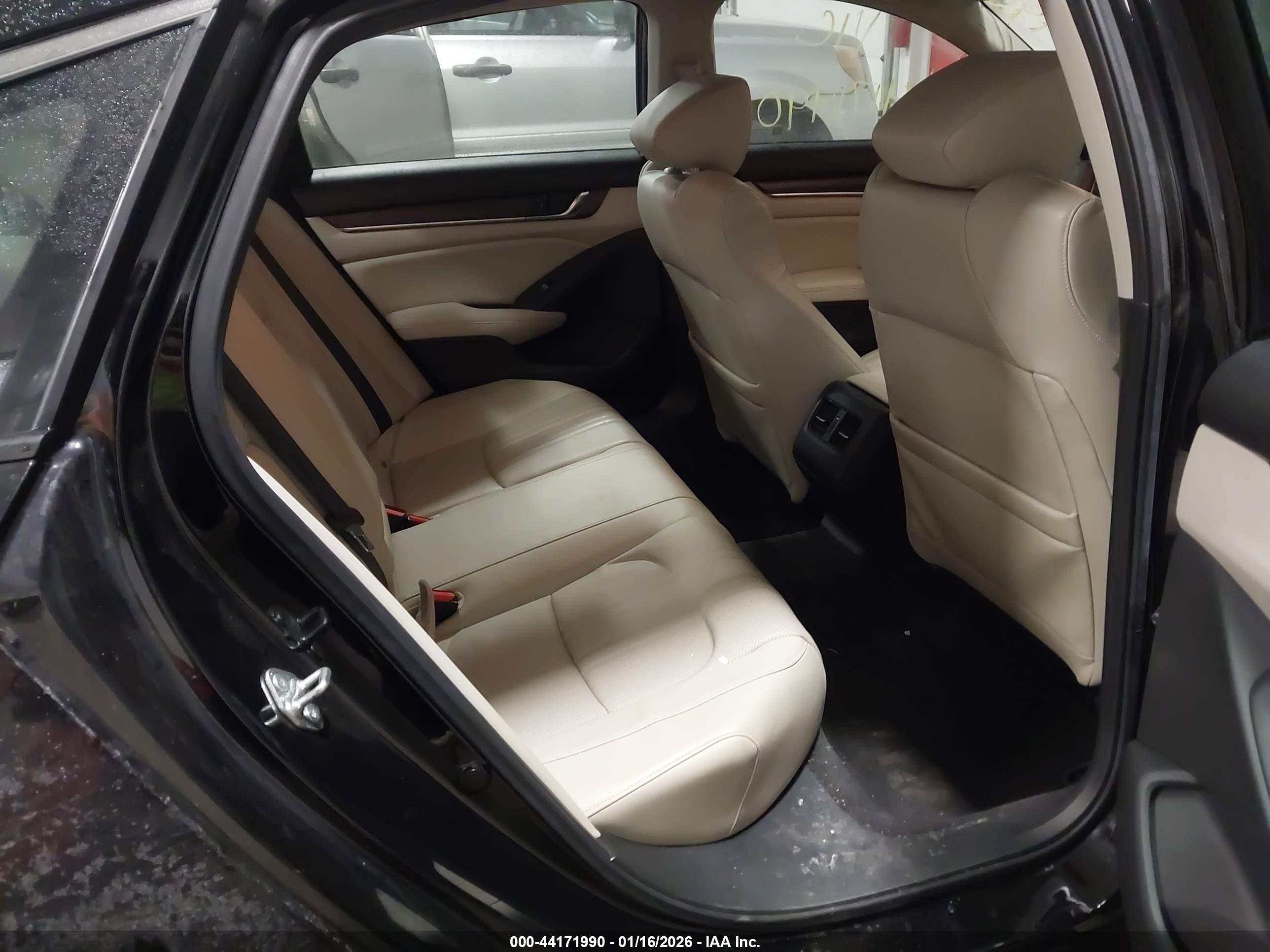 HONDA ACCORD image 8