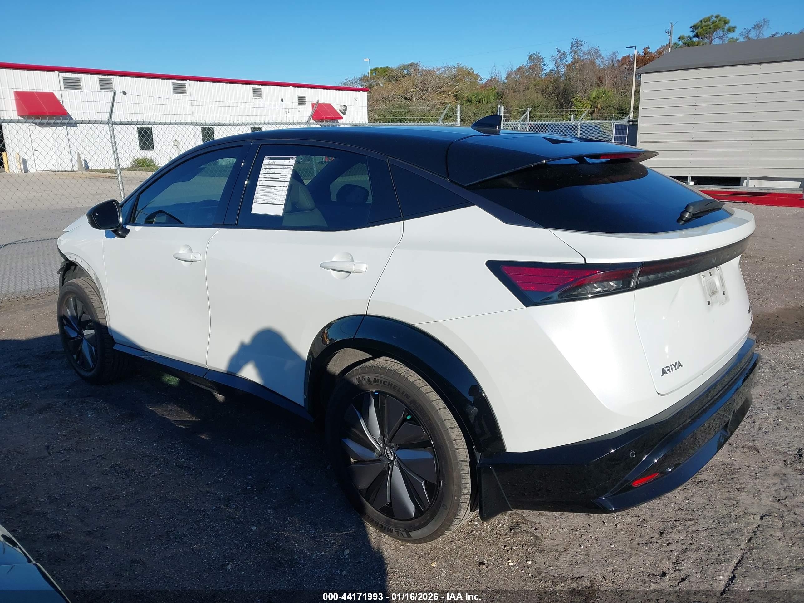 NISSAN ARIYA image 3