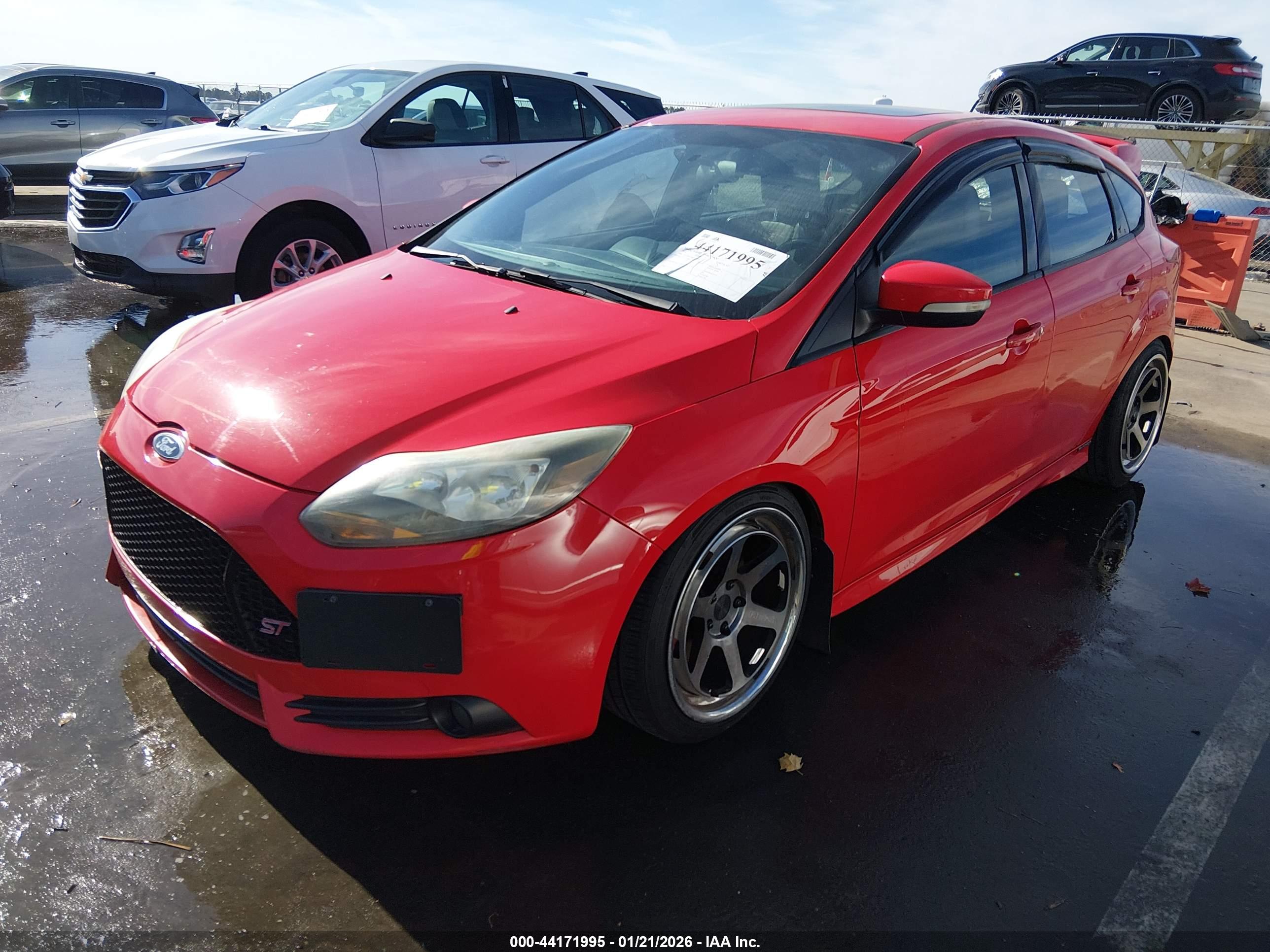 FORD FOCUS image 2