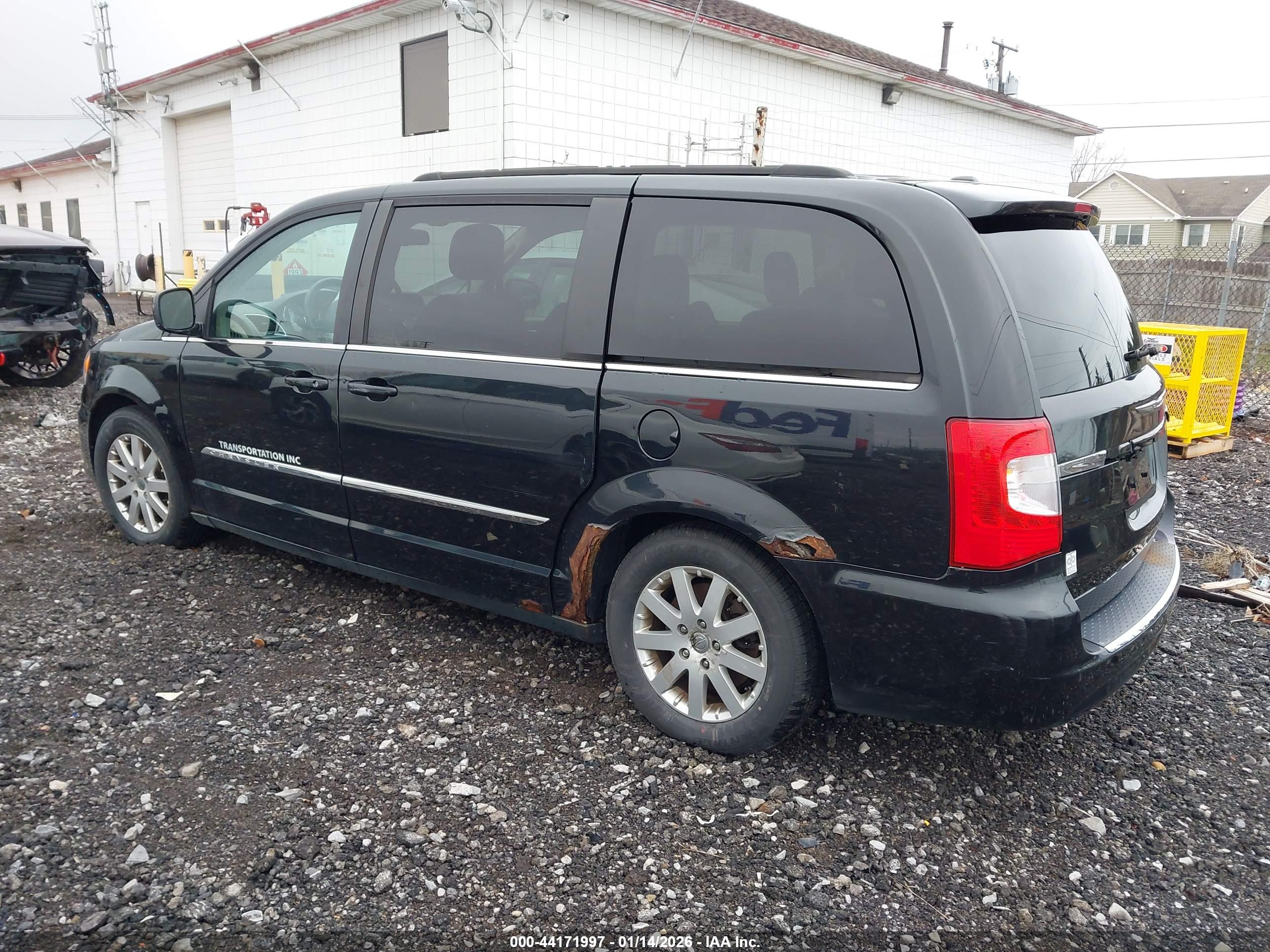 CHRYSLER TOWN image 3