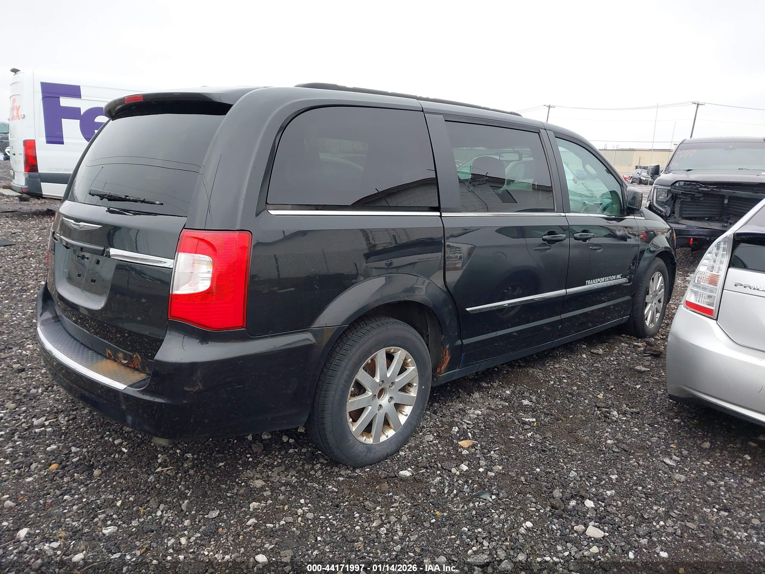 CHRYSLER TOWN image 4