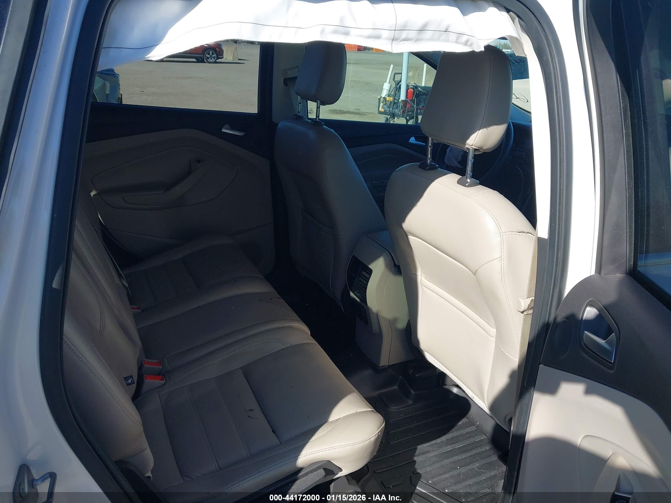 FORD ESCAPE image 8