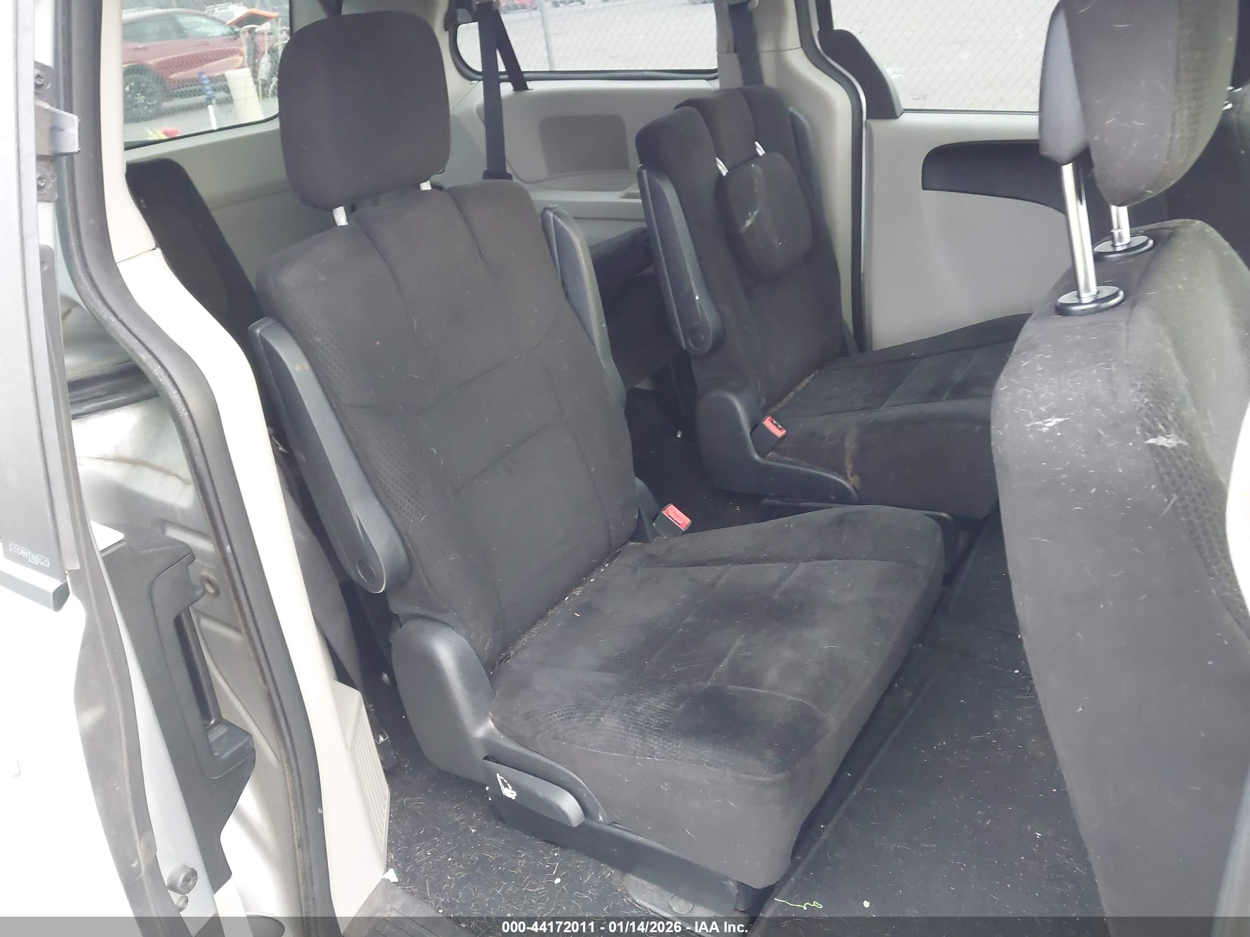 DODGE GRAND image 8