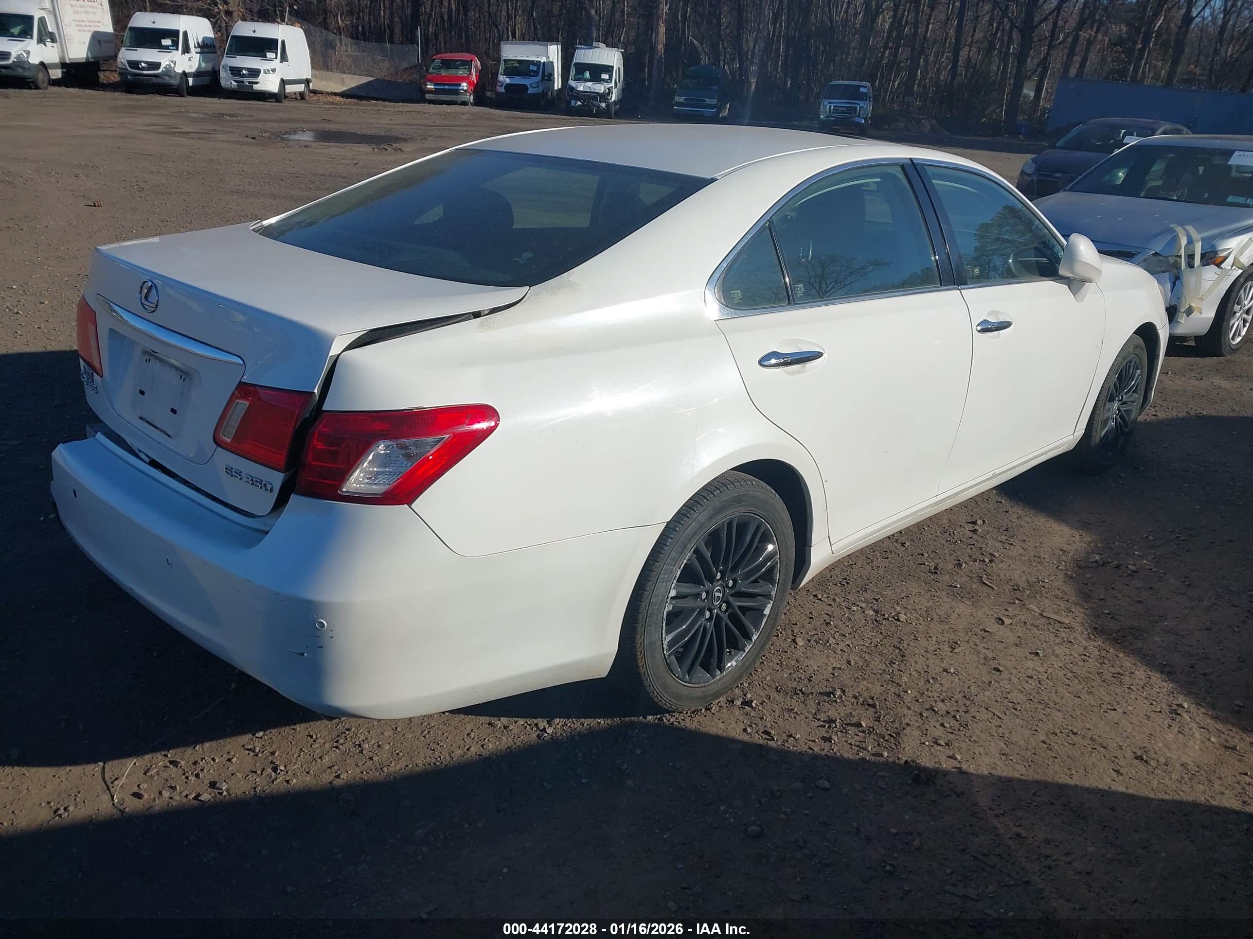 LEXUS ES image 4
