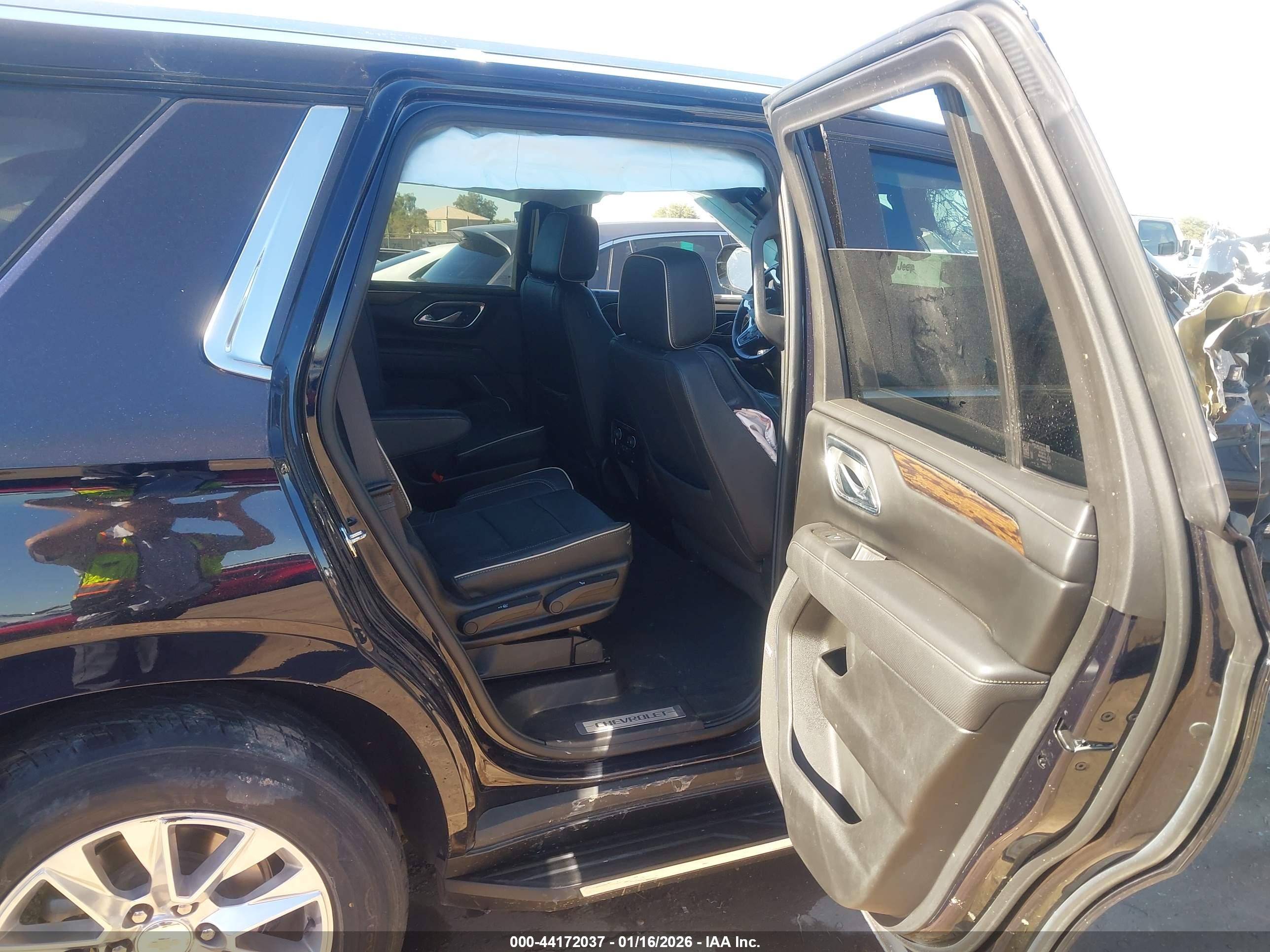 CHEVROLET TAHOE image 8