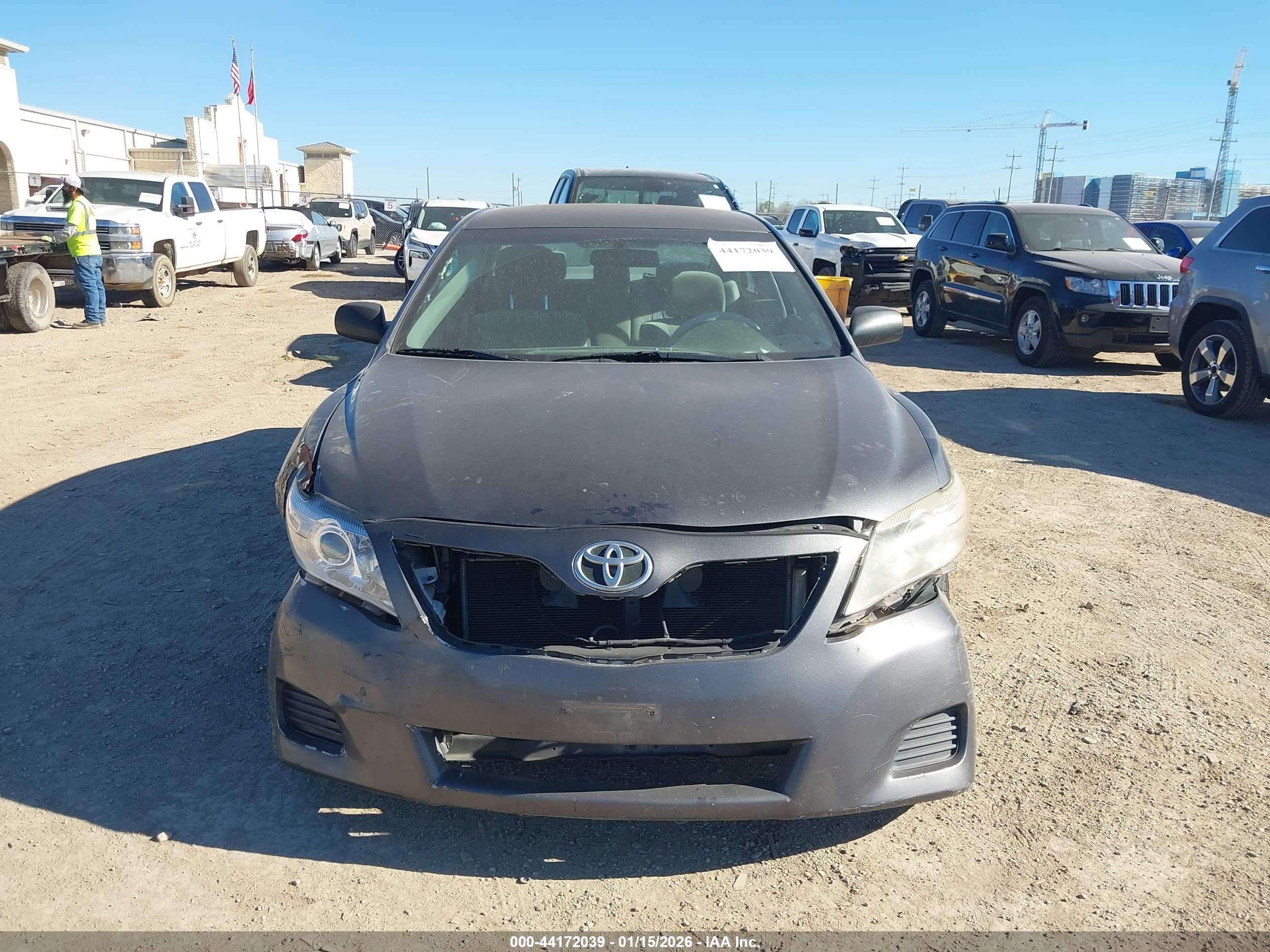 TOYOTA CAMRY image 6