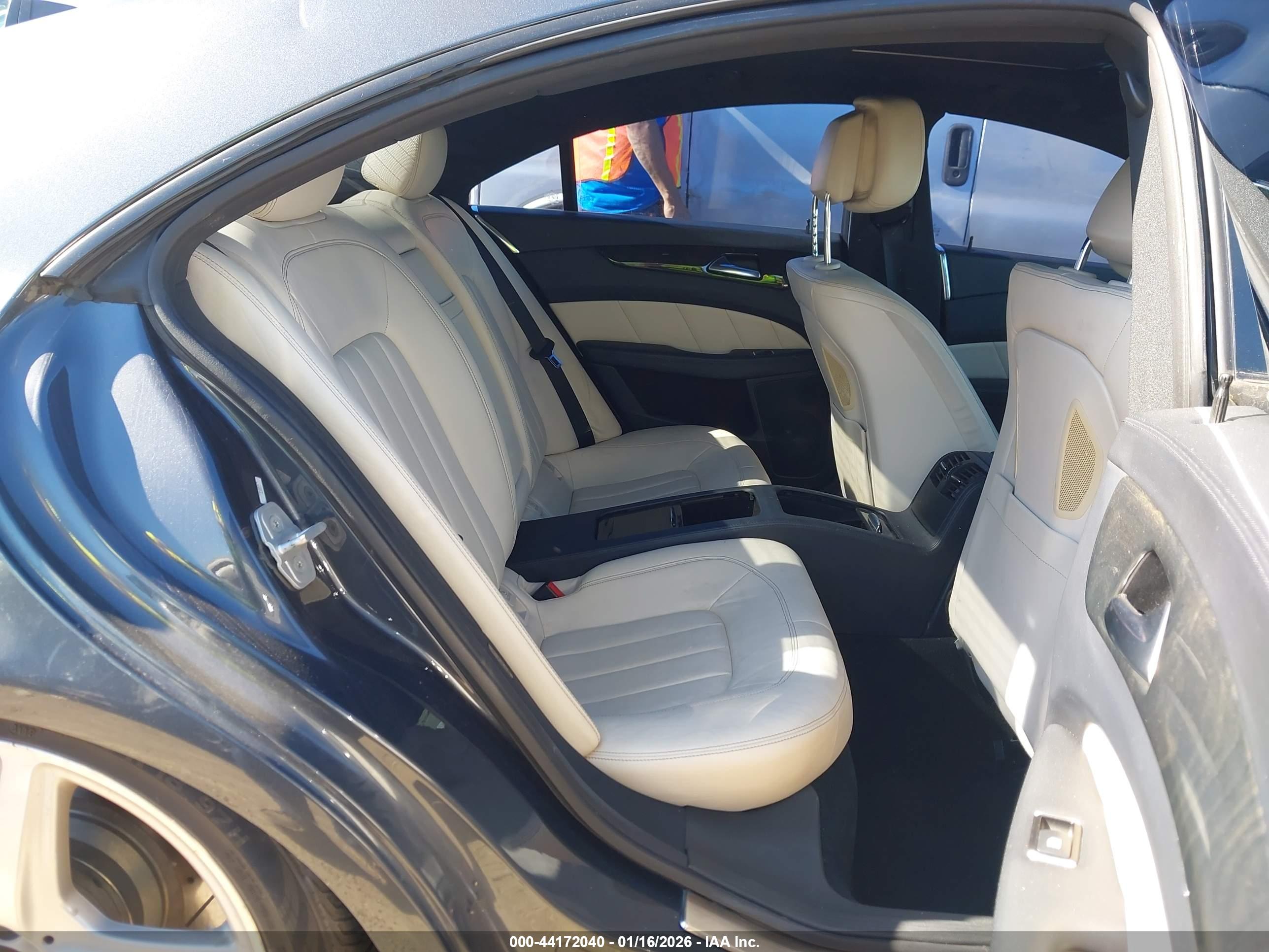 MERCEDES-BENZ CLS image 8