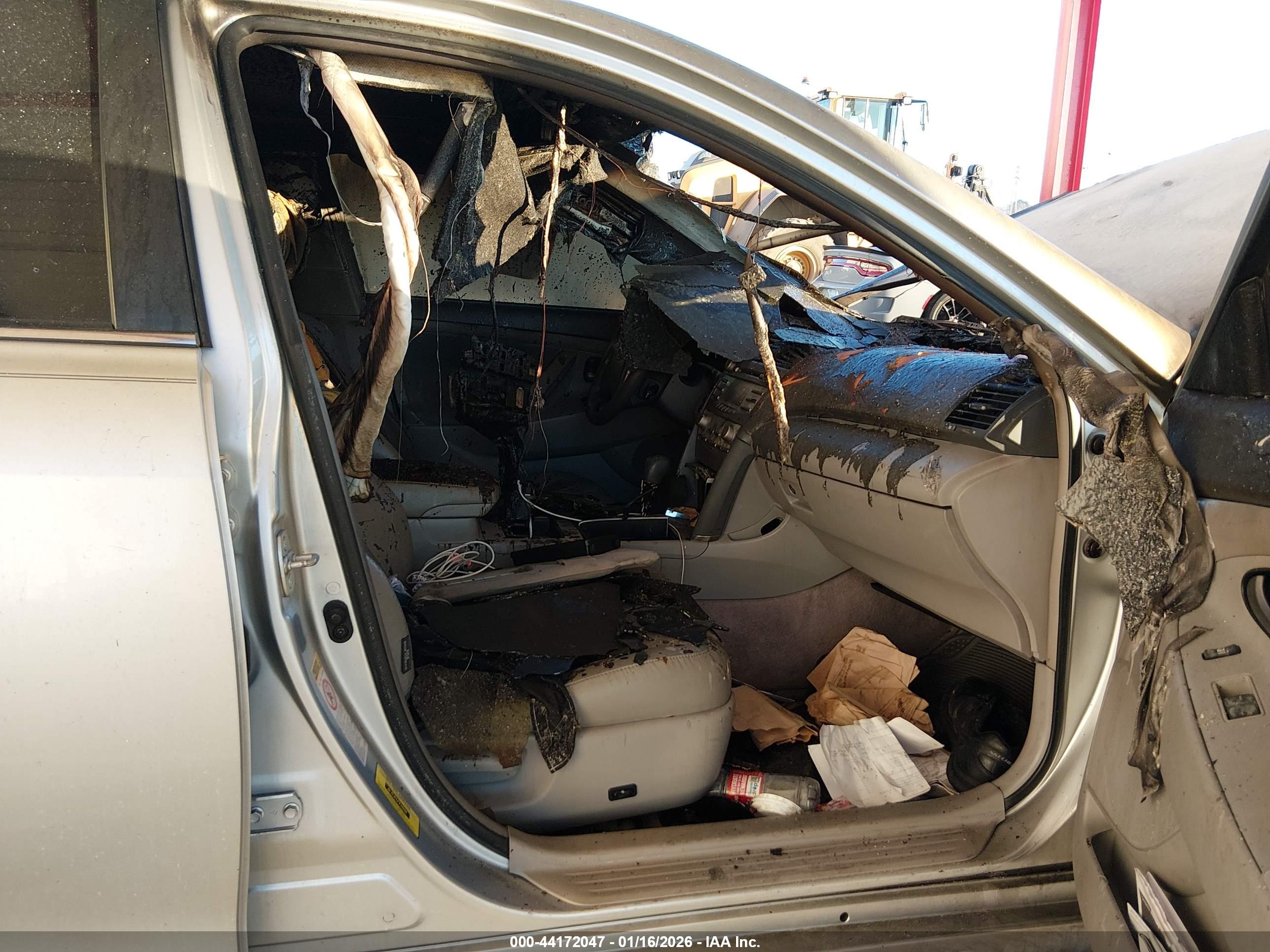 TOYOTA CAMRY image 5