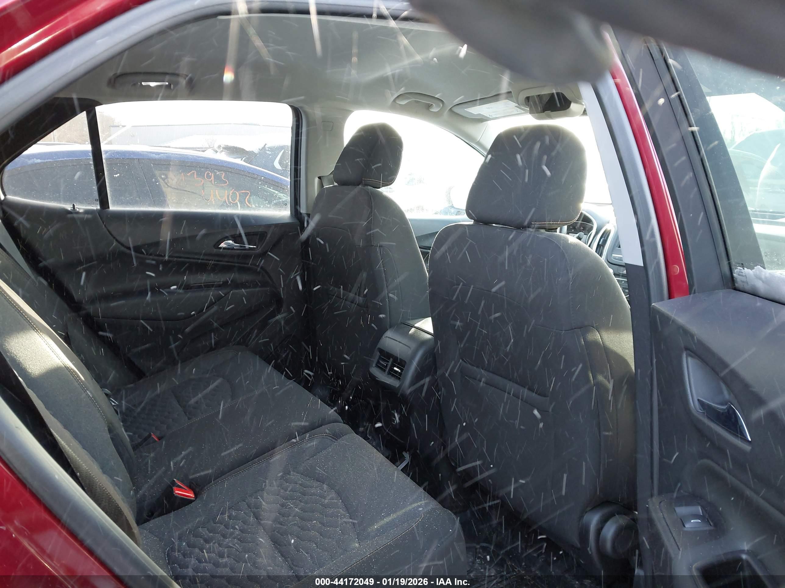 CHEVROLET EQUINOX image 8