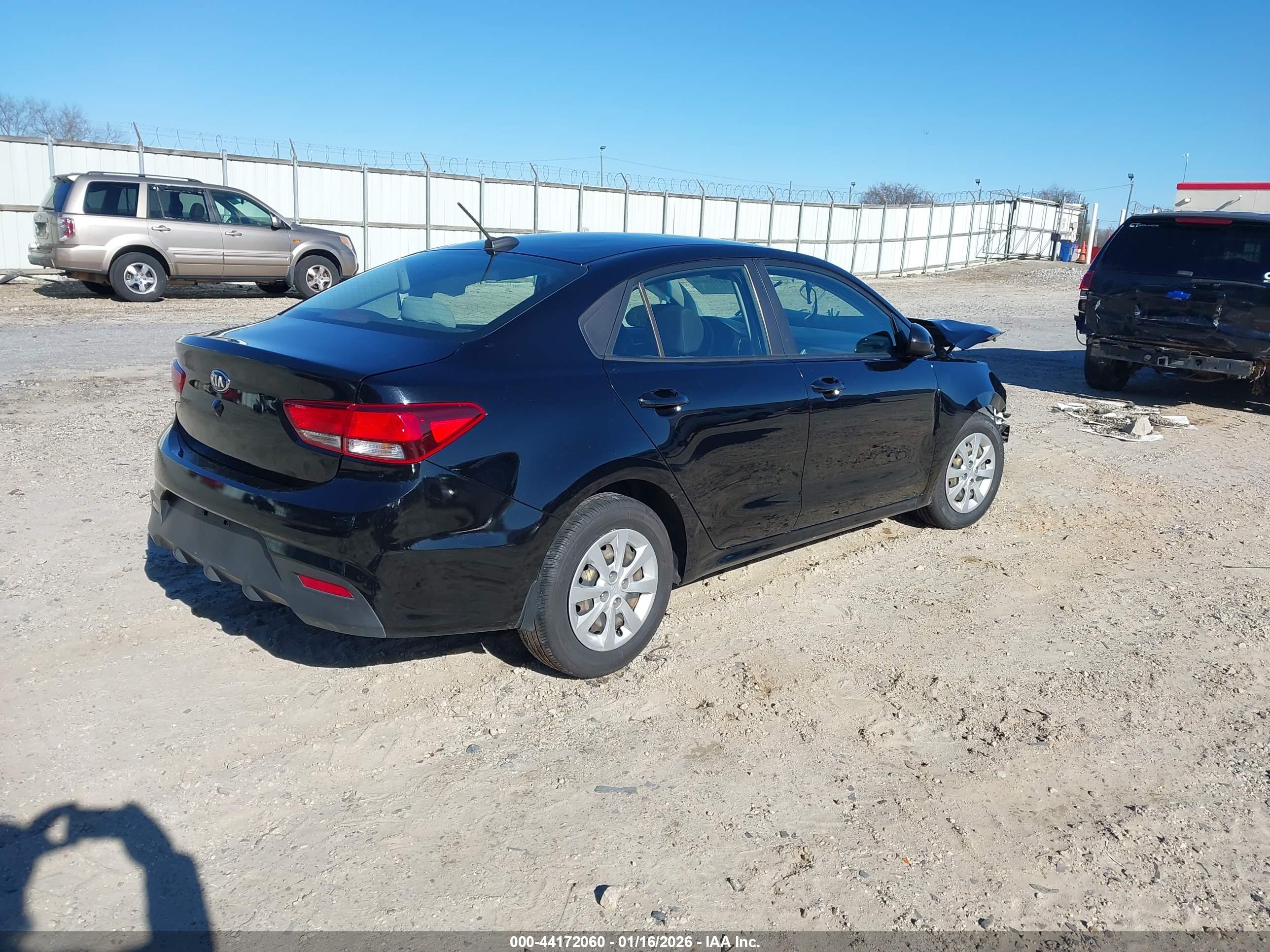 KIA RIO image 4