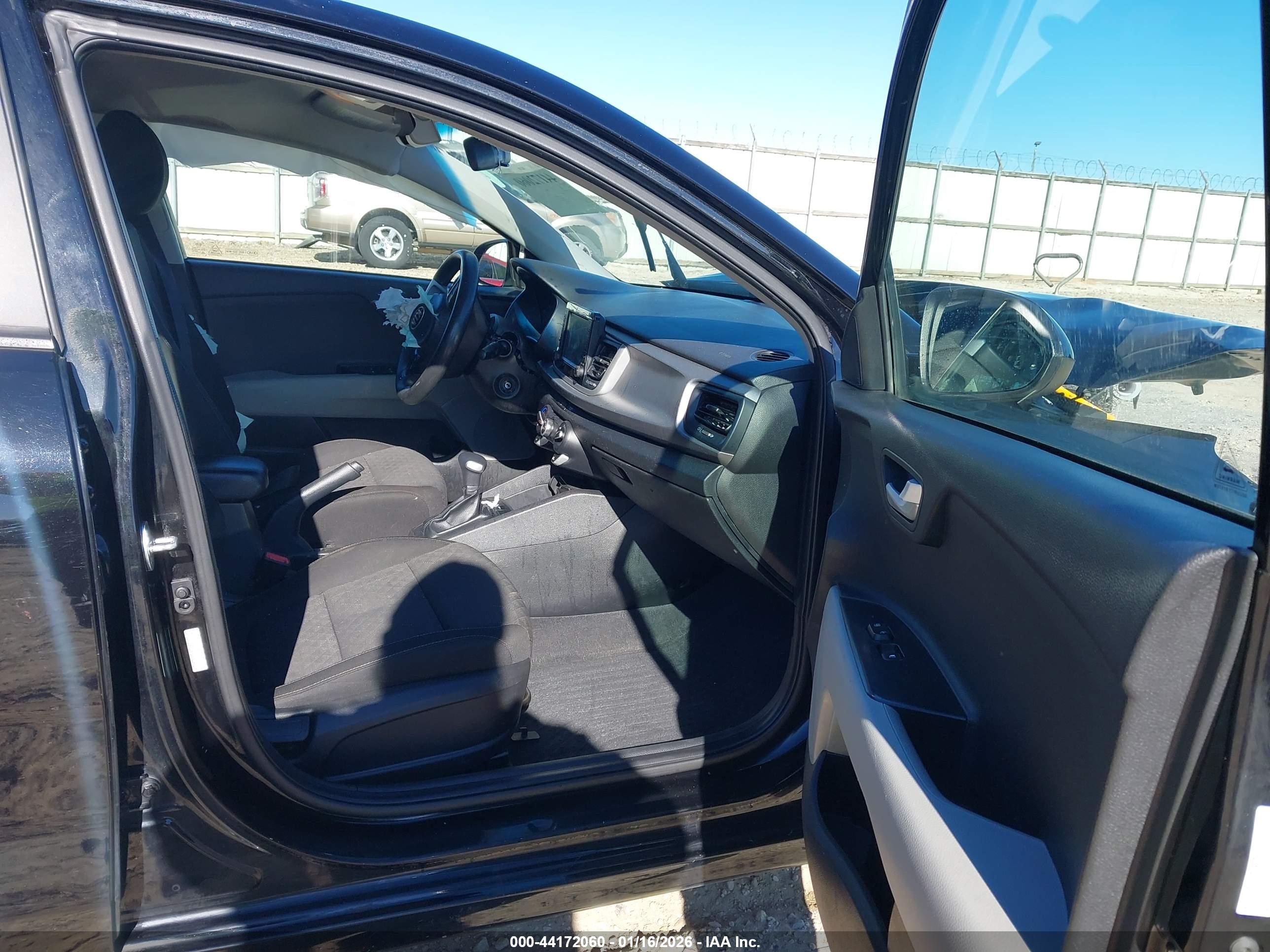 KIA RIO image 5