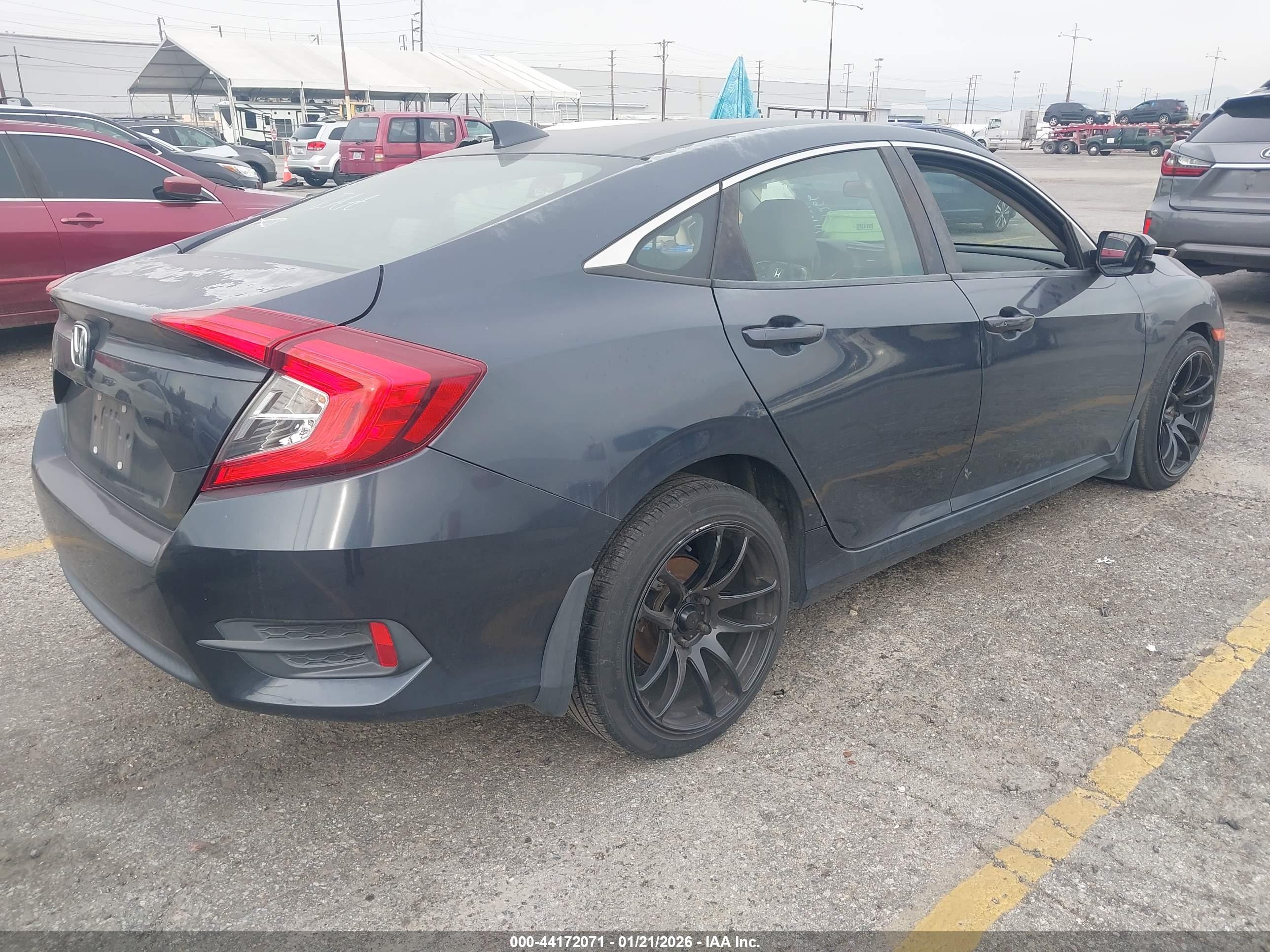 HONDA CIVIC image 4