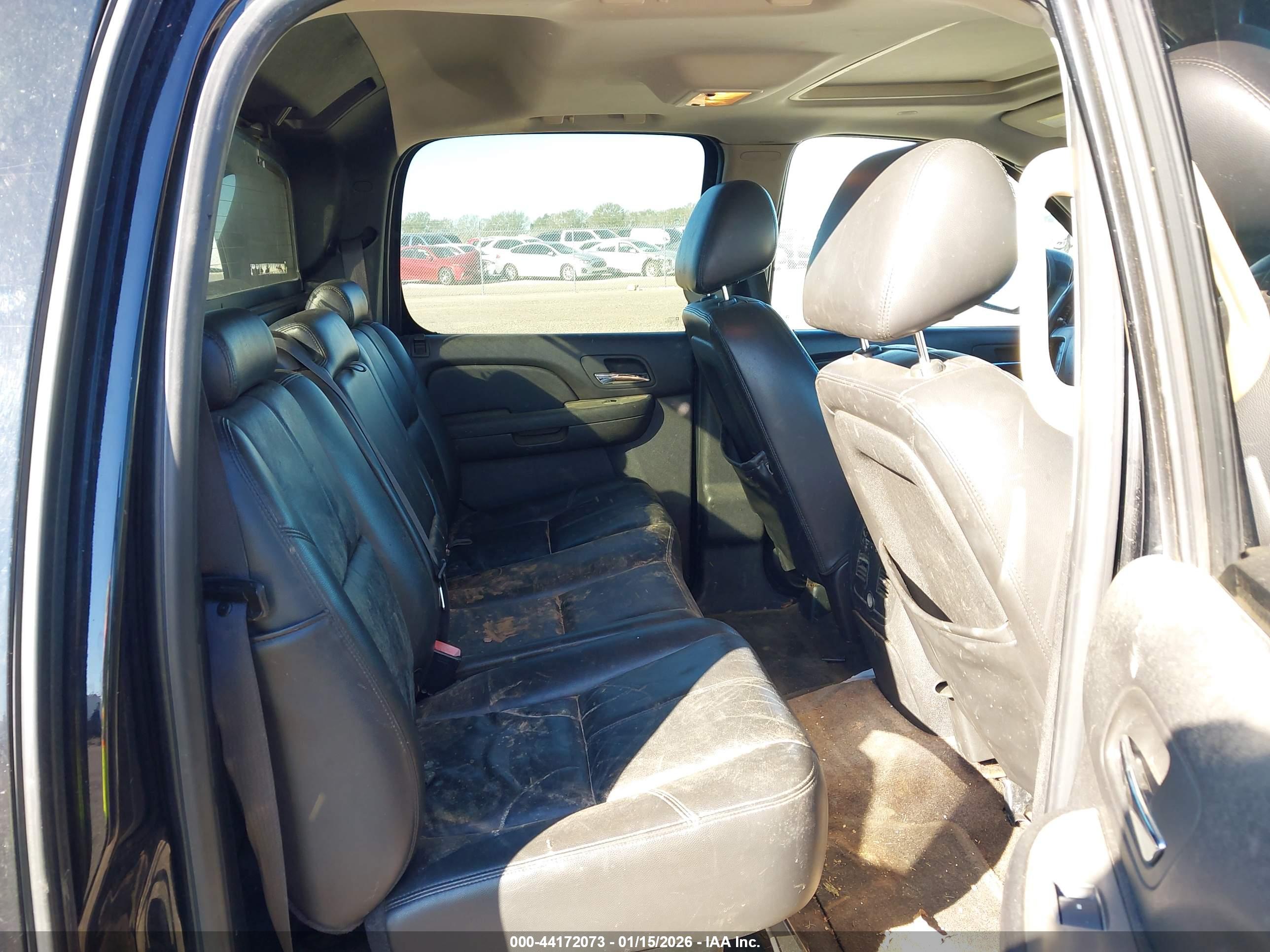 CHEVROLET AVALANCHE image 8