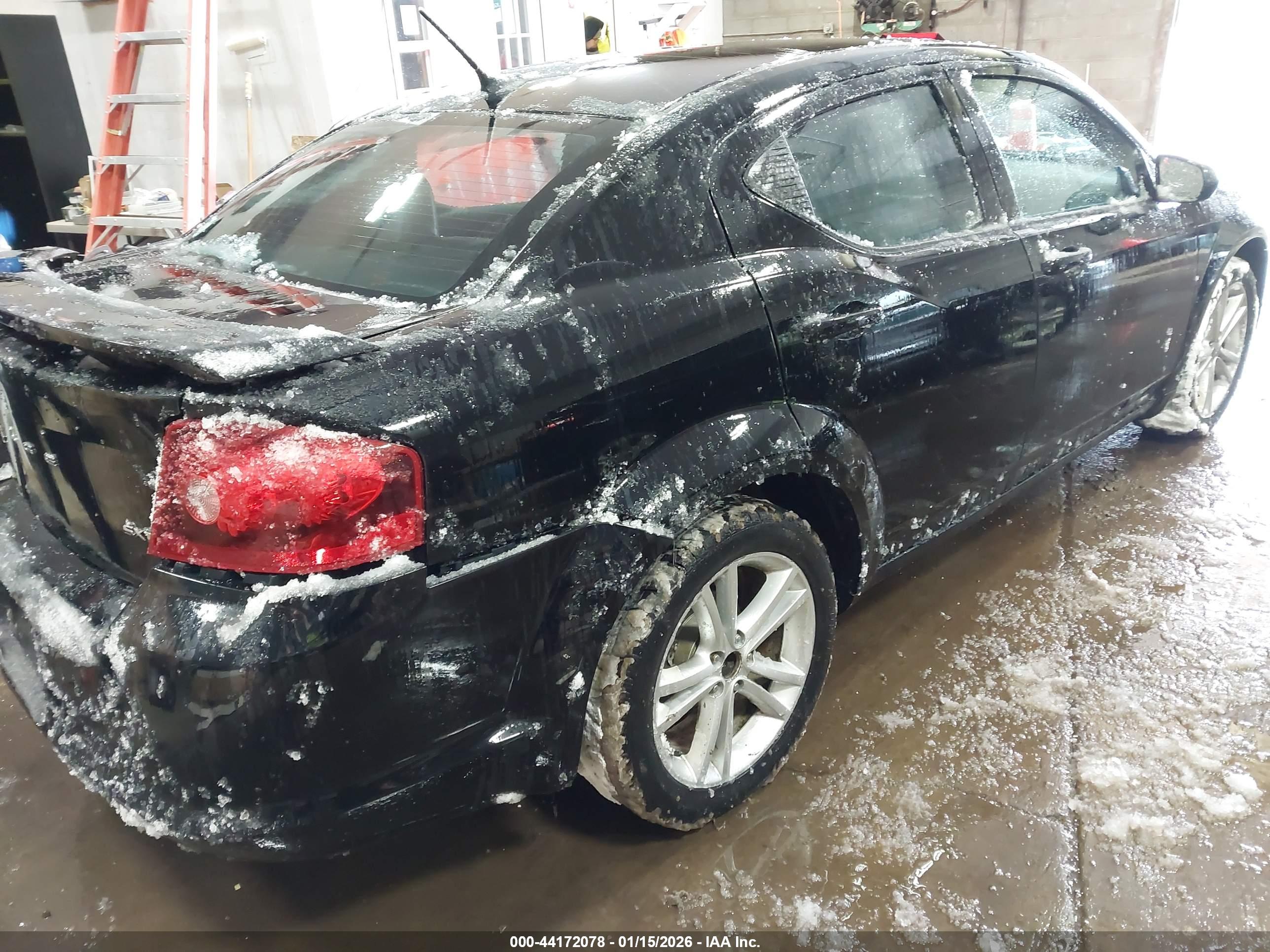 DODGE AVENGER image 6