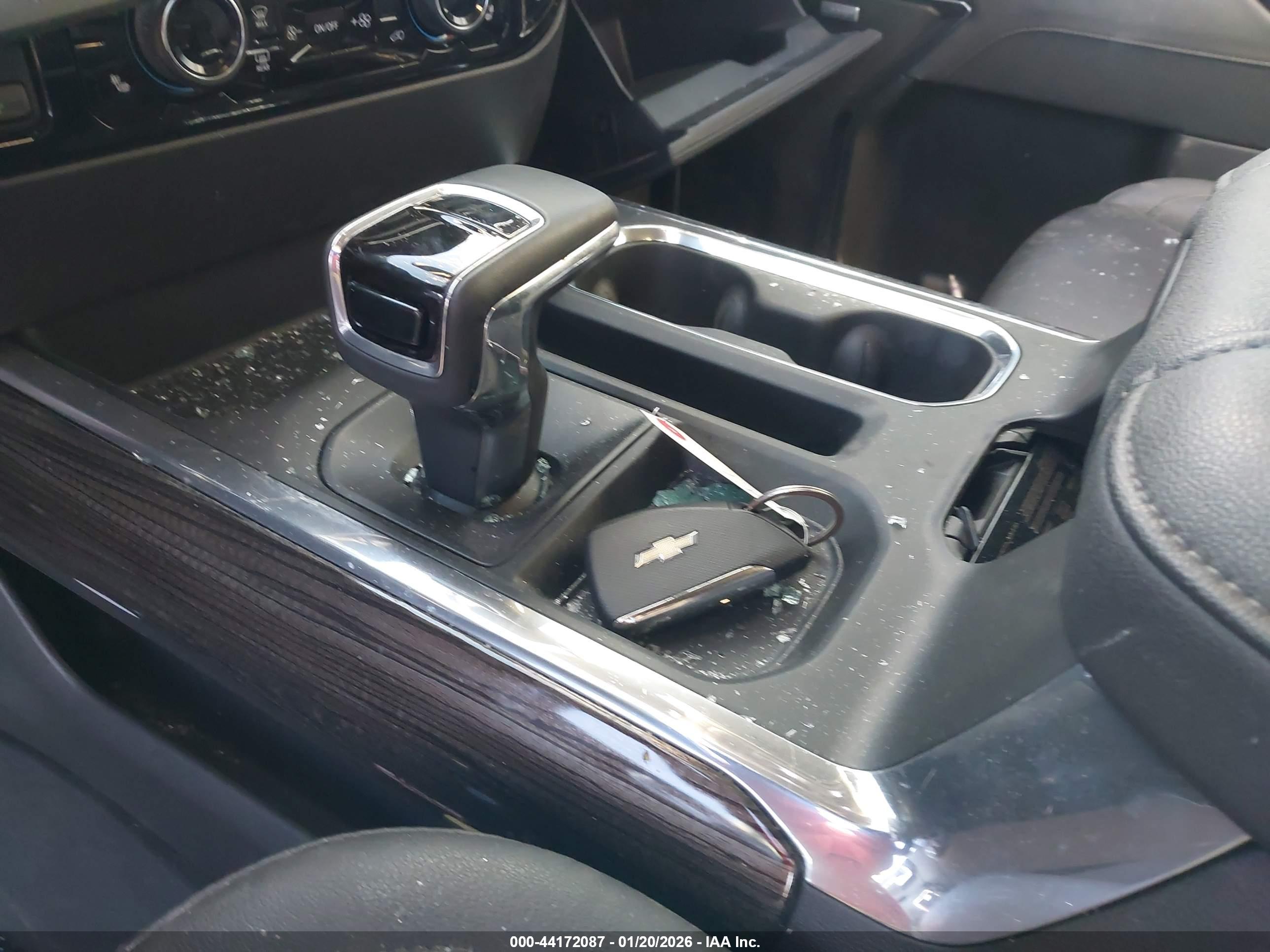 CHEVROLET SILVERADO image 11