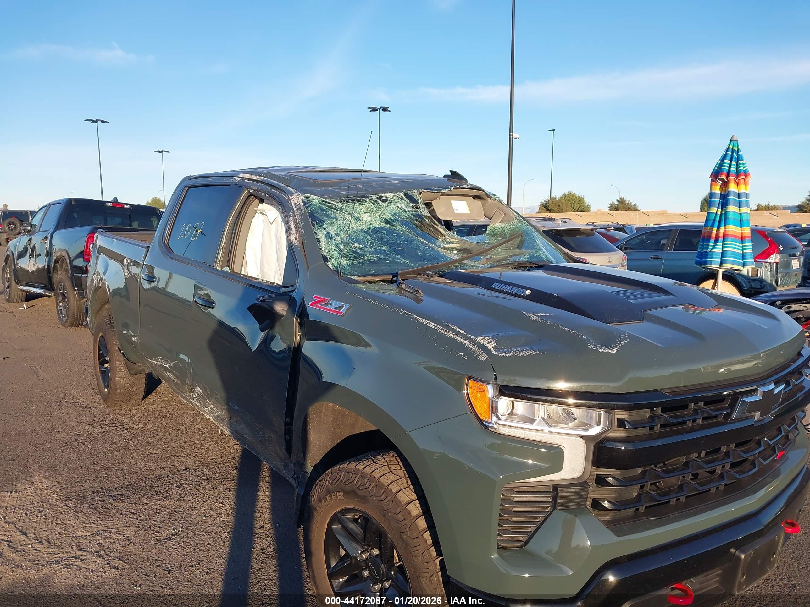 CHEVROLET SILVERADO image 6