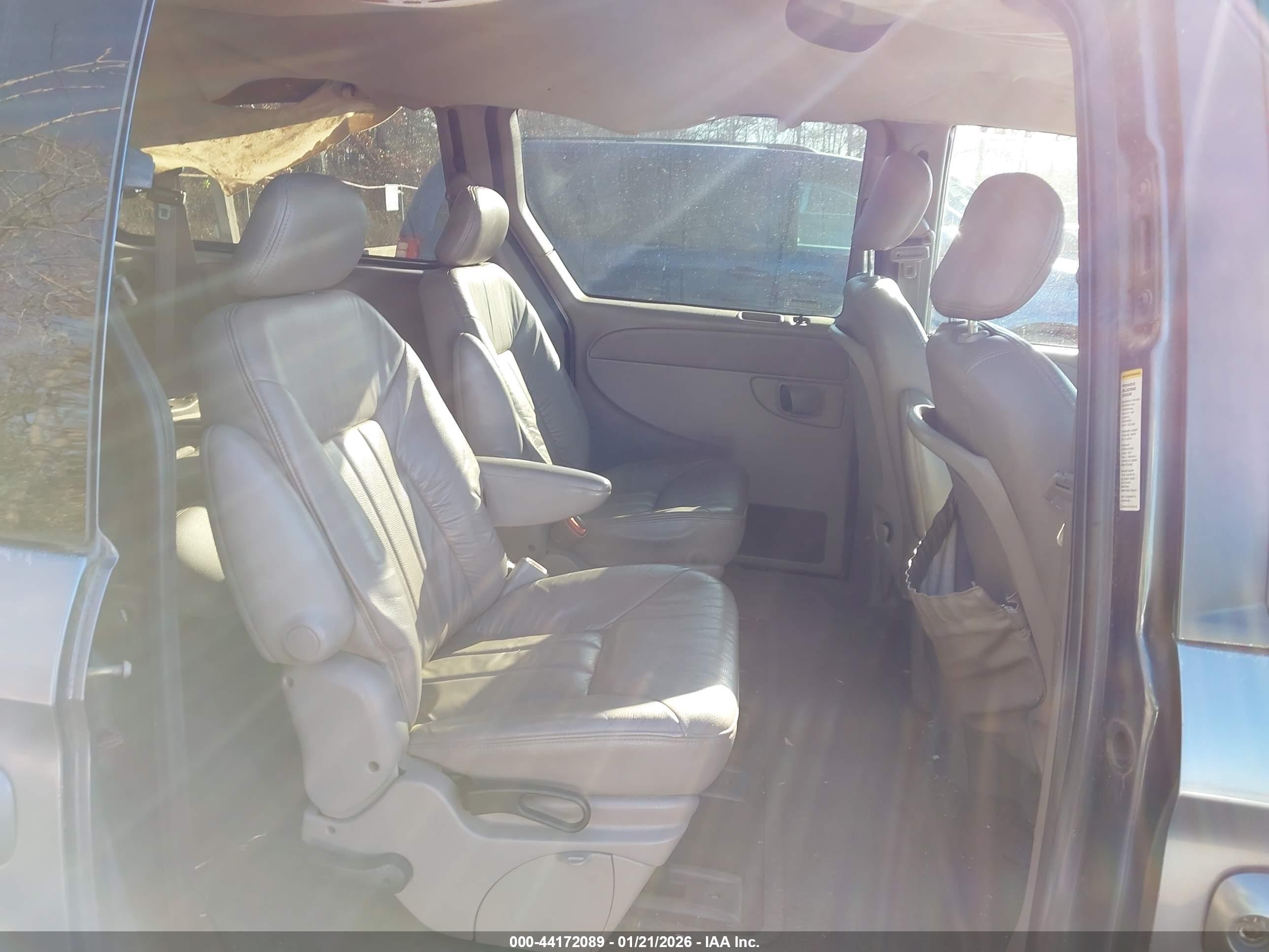 DODGE GRAND image 8