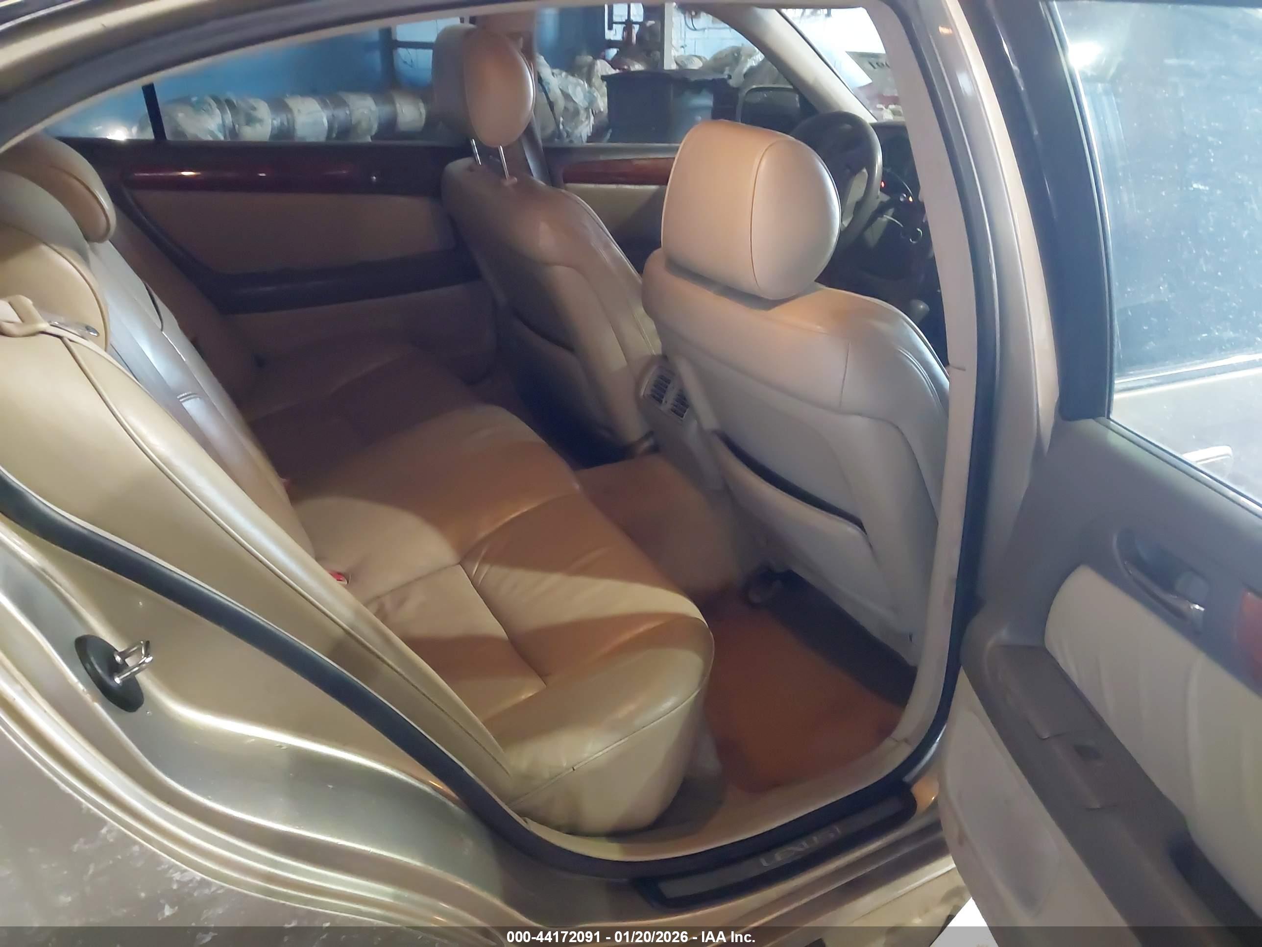 LEXUS GS image 8