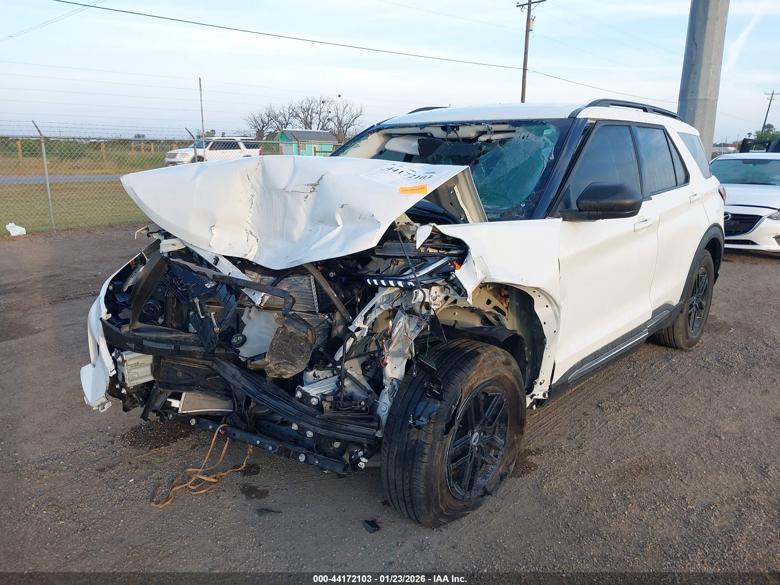 FORD EXPLORER image 6