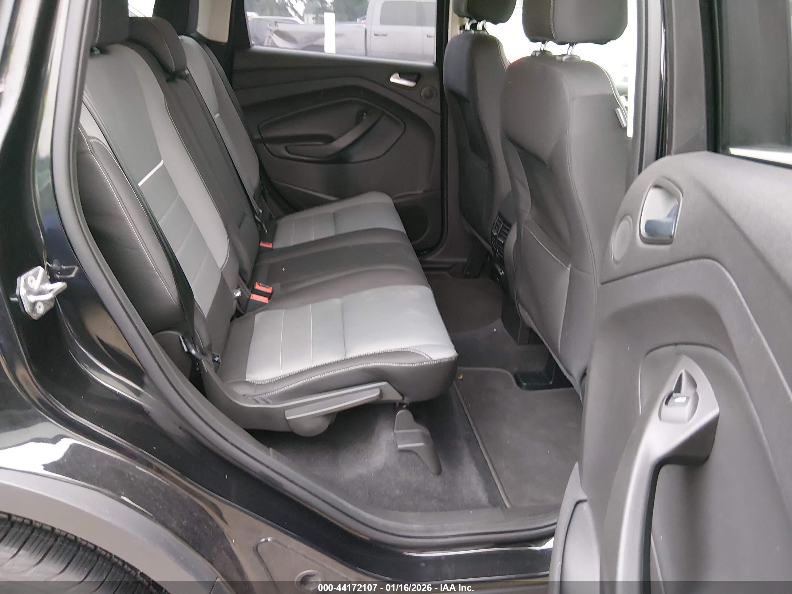 FORD ESCAPE image 8