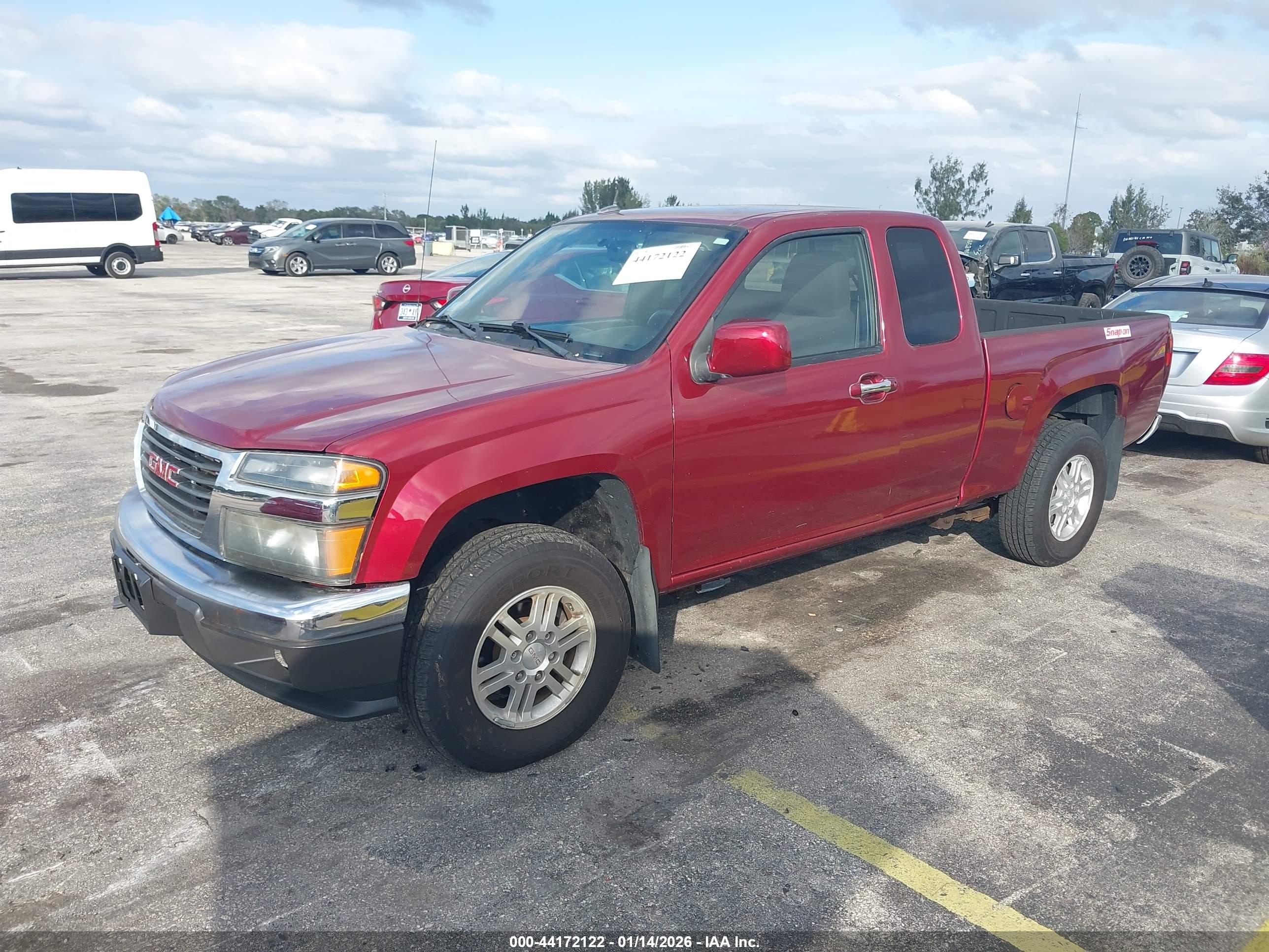 GMC CANYON image 2