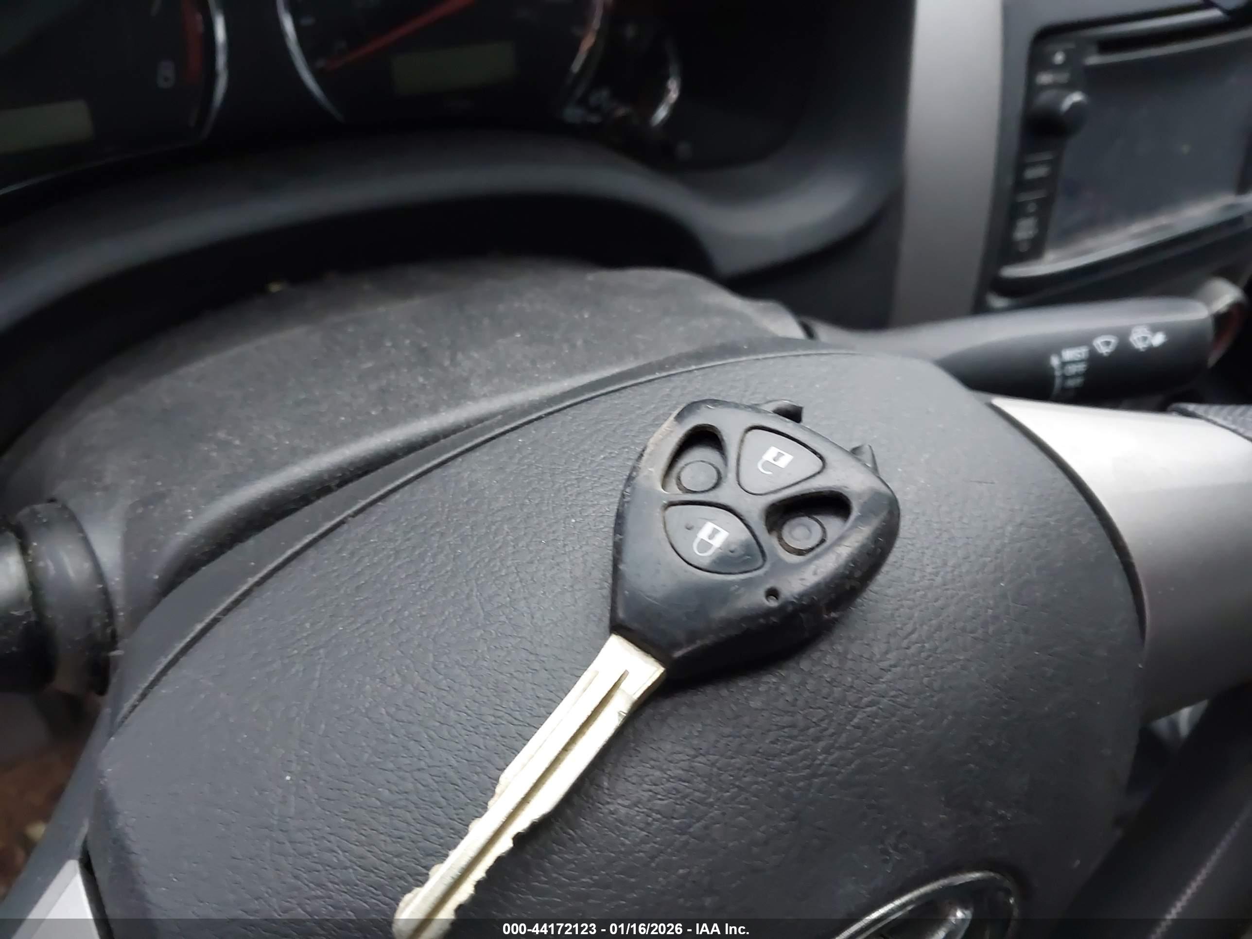 TOYOTA COROLLA image 11
