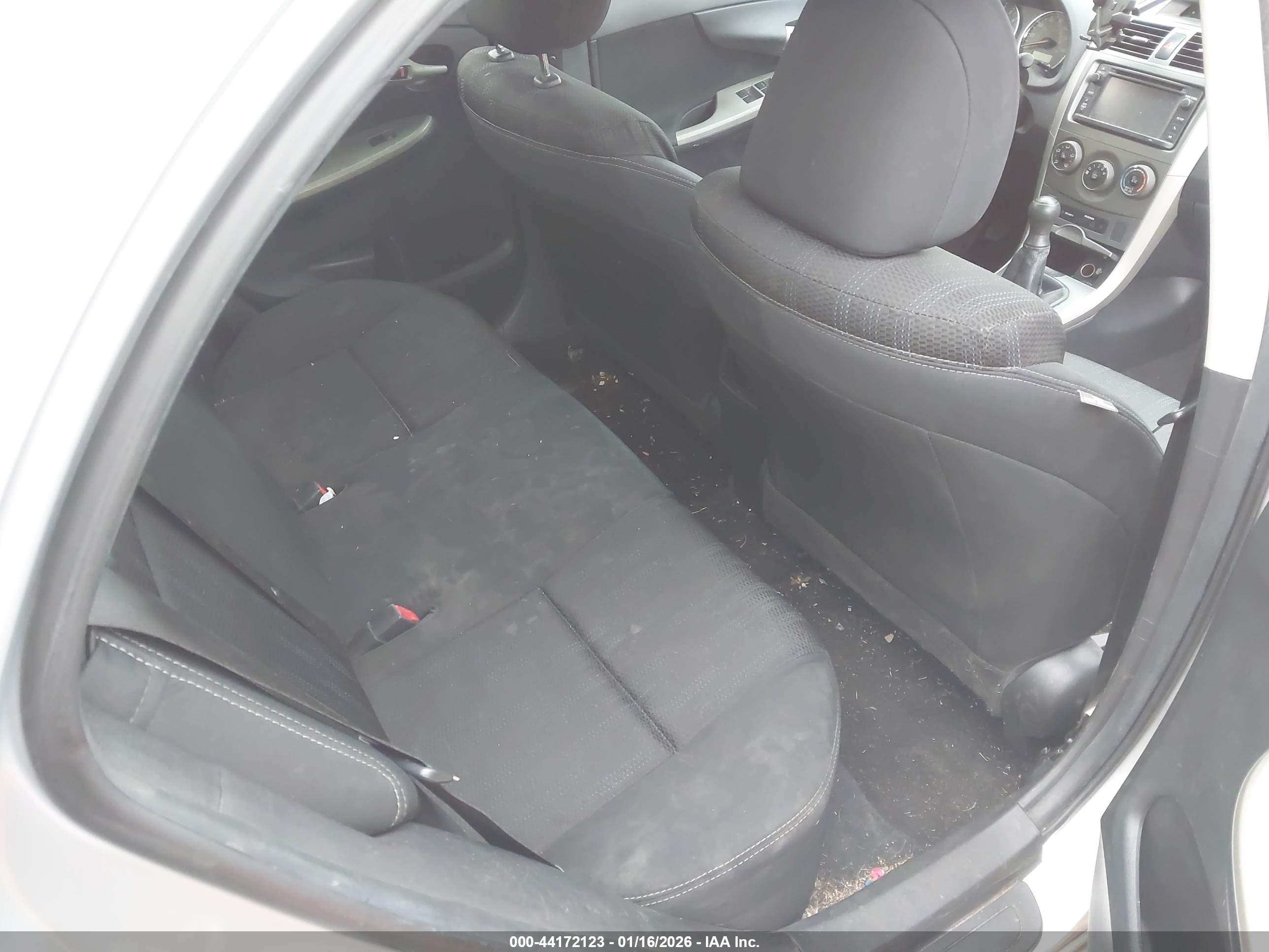 TOYOTA COROLLA image 8