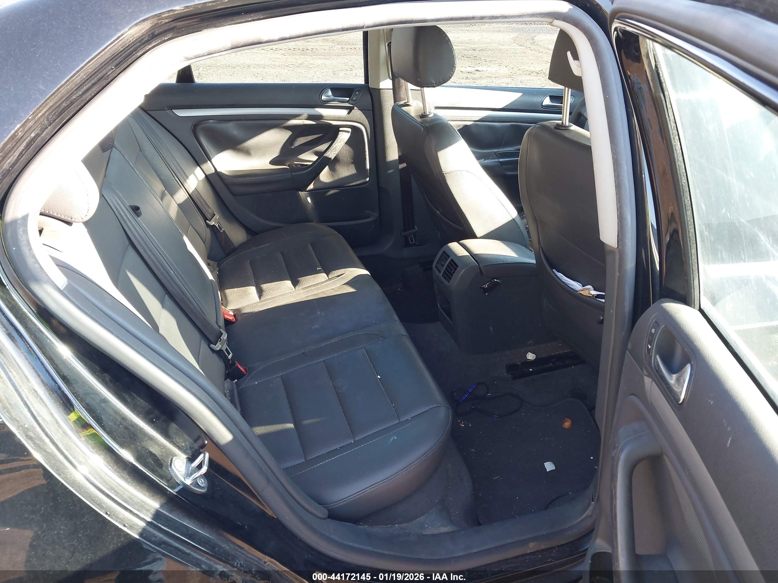 VOLKSWAGEN JETTA image 8