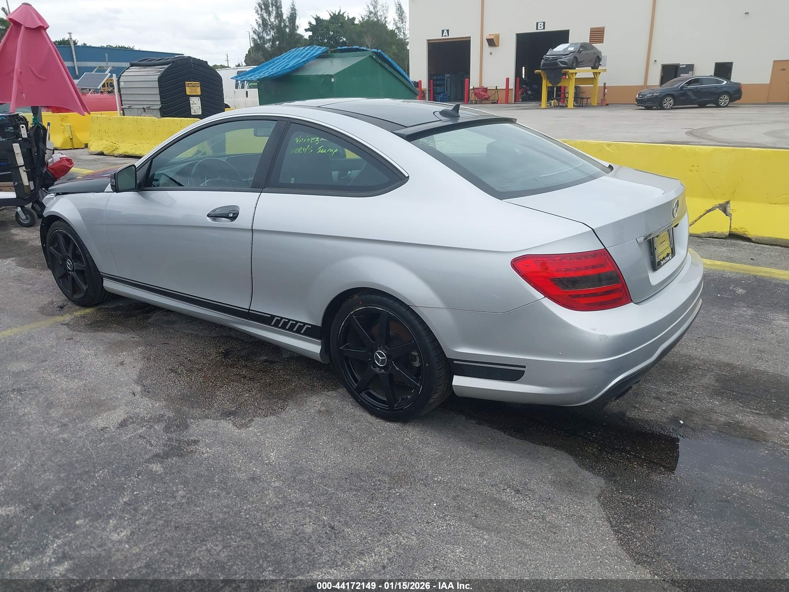 MERCEDES-BENZ C image 3