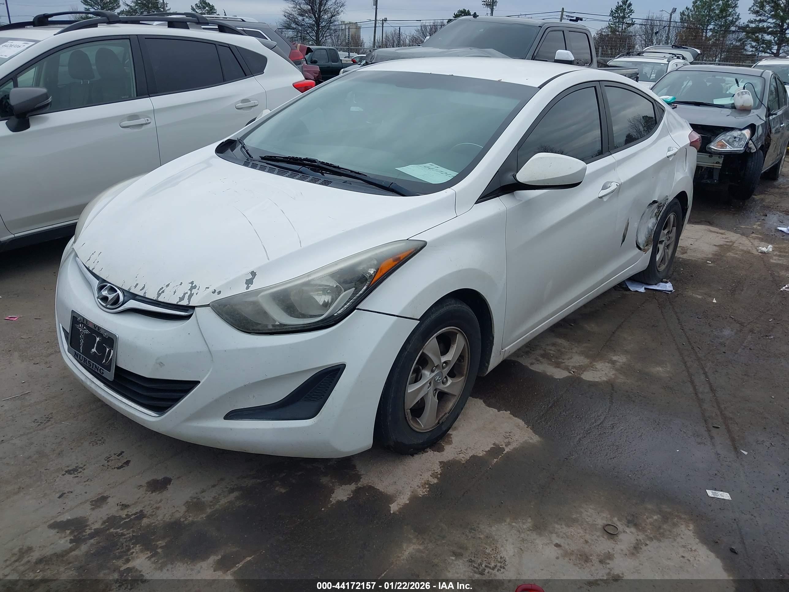 HYUNDAI ELANTRA image 2