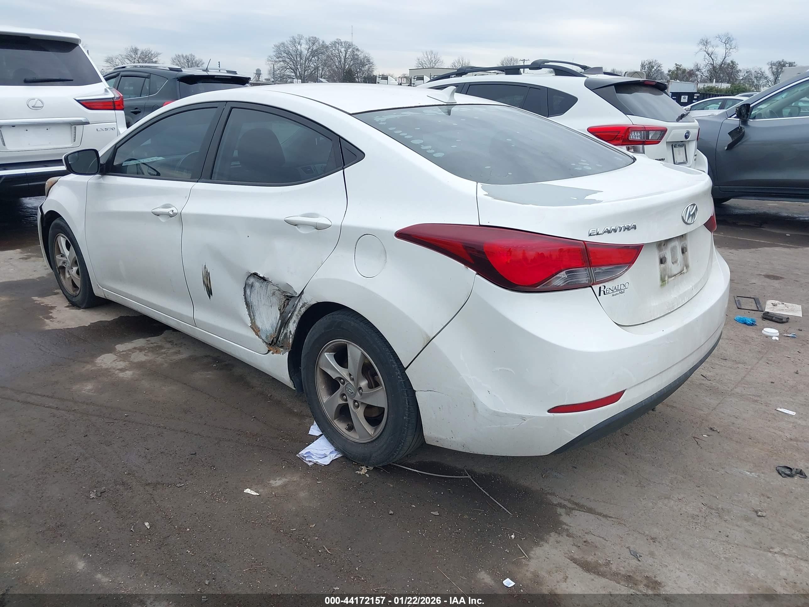 HYUNDAI ELANTRA image 3