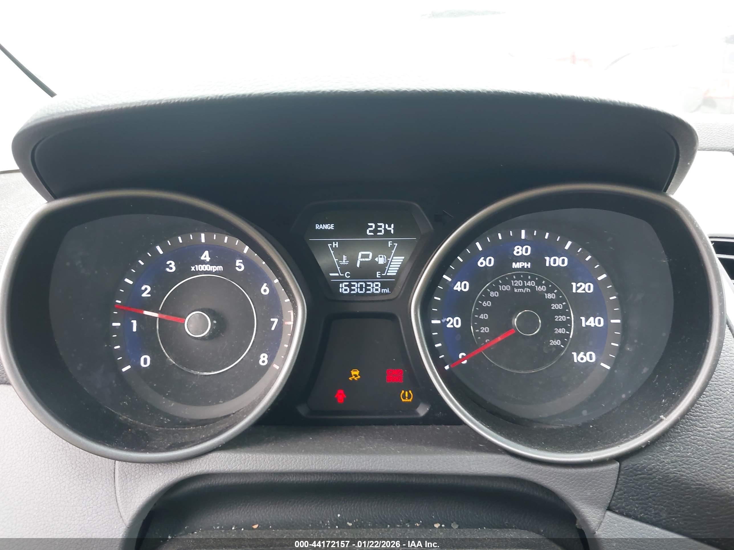 HYUNDAI ELANTRA image 7