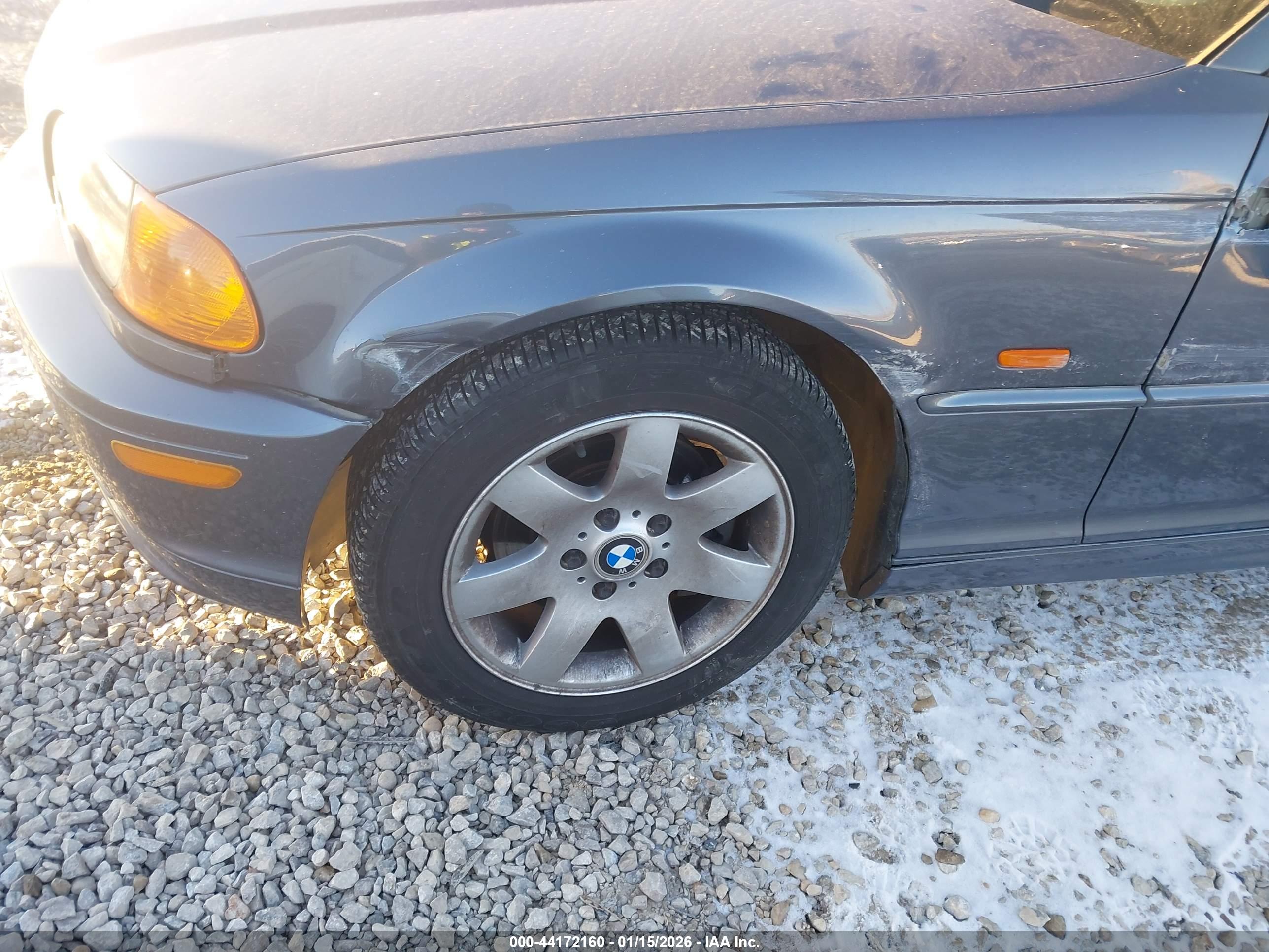 BMW 325 image 6