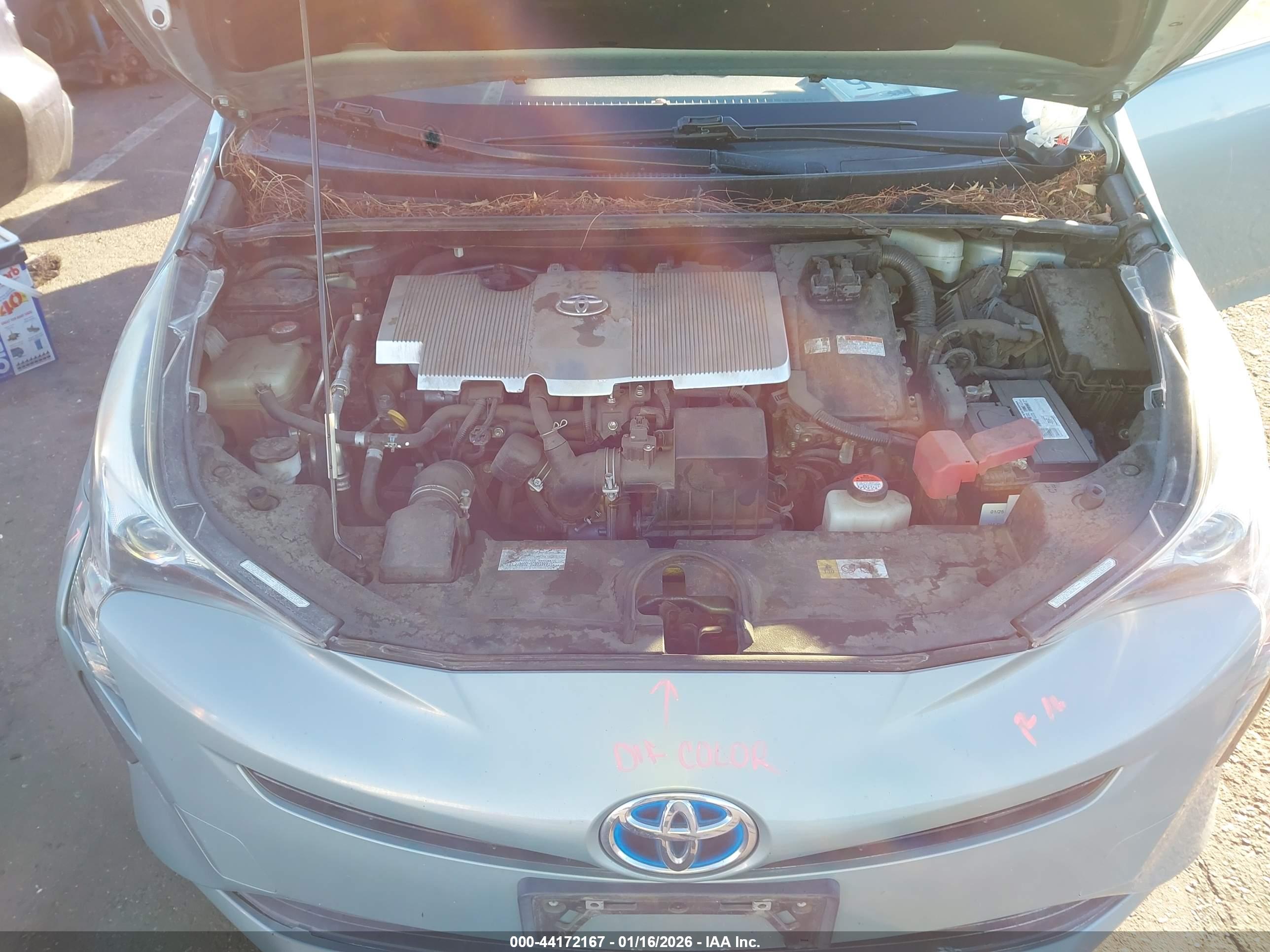 TOYOTA PRIUS image 10