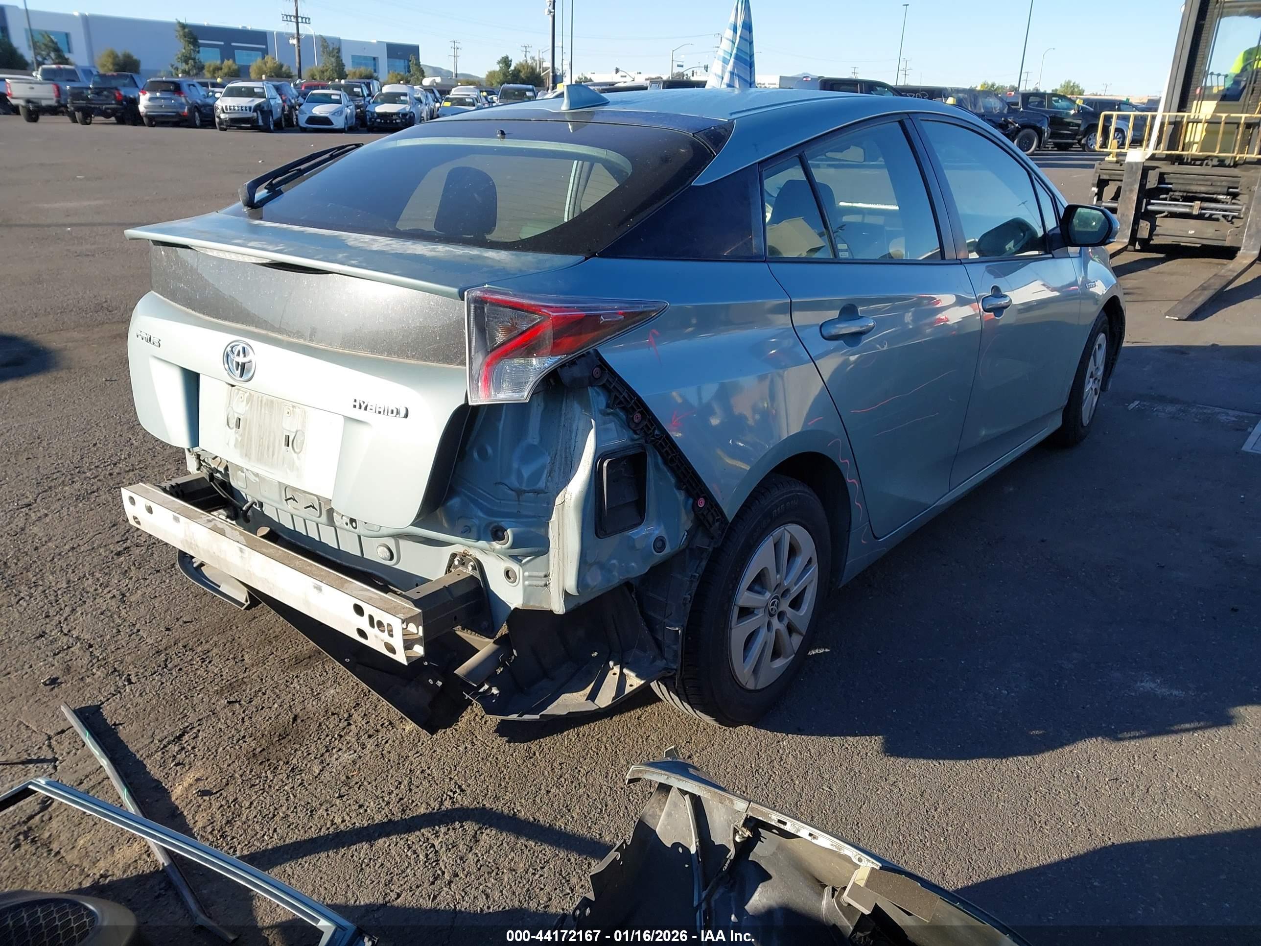 TOYOTA PRIUS image 4