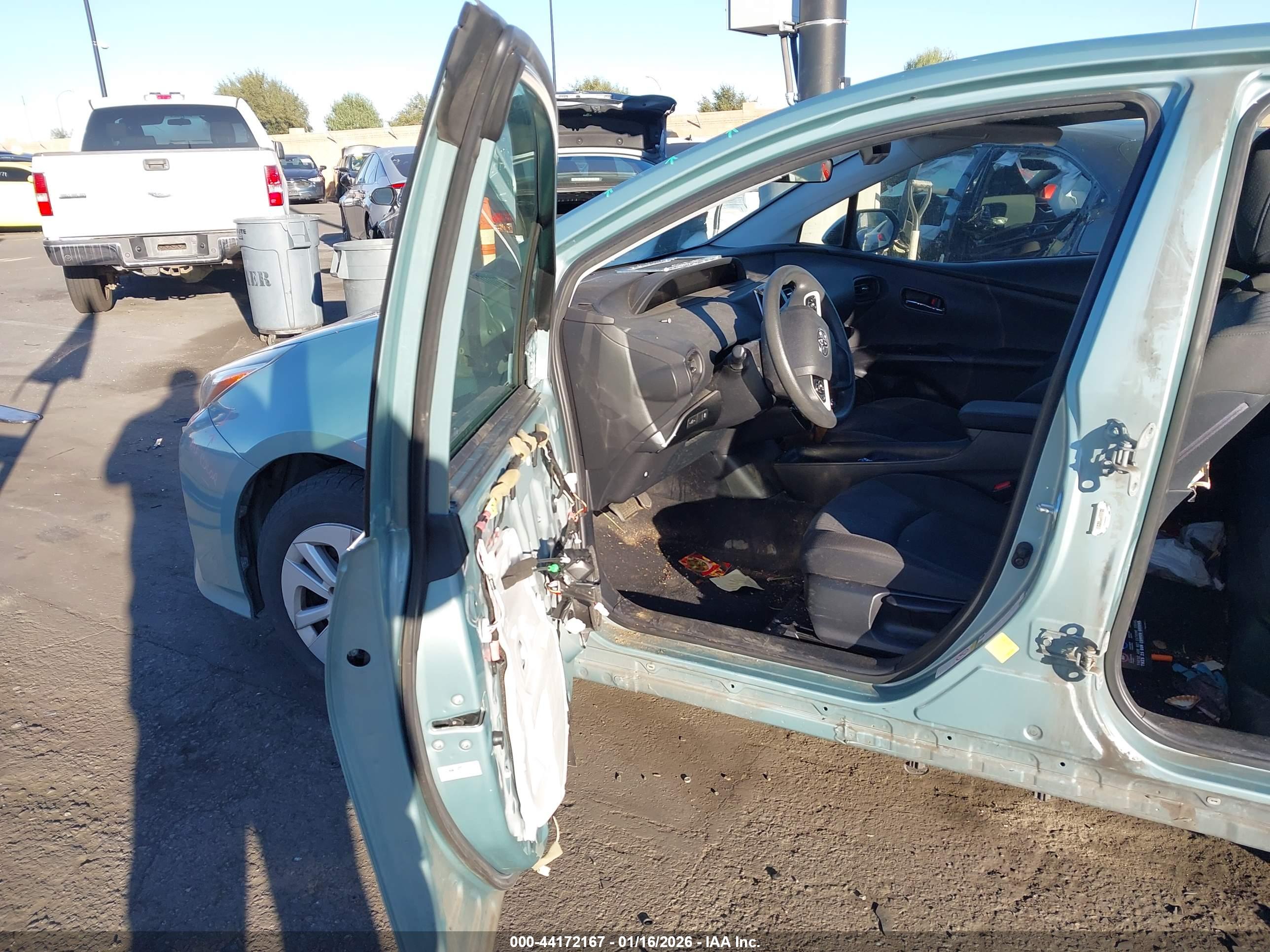 TOYOTA PRIUS image 5