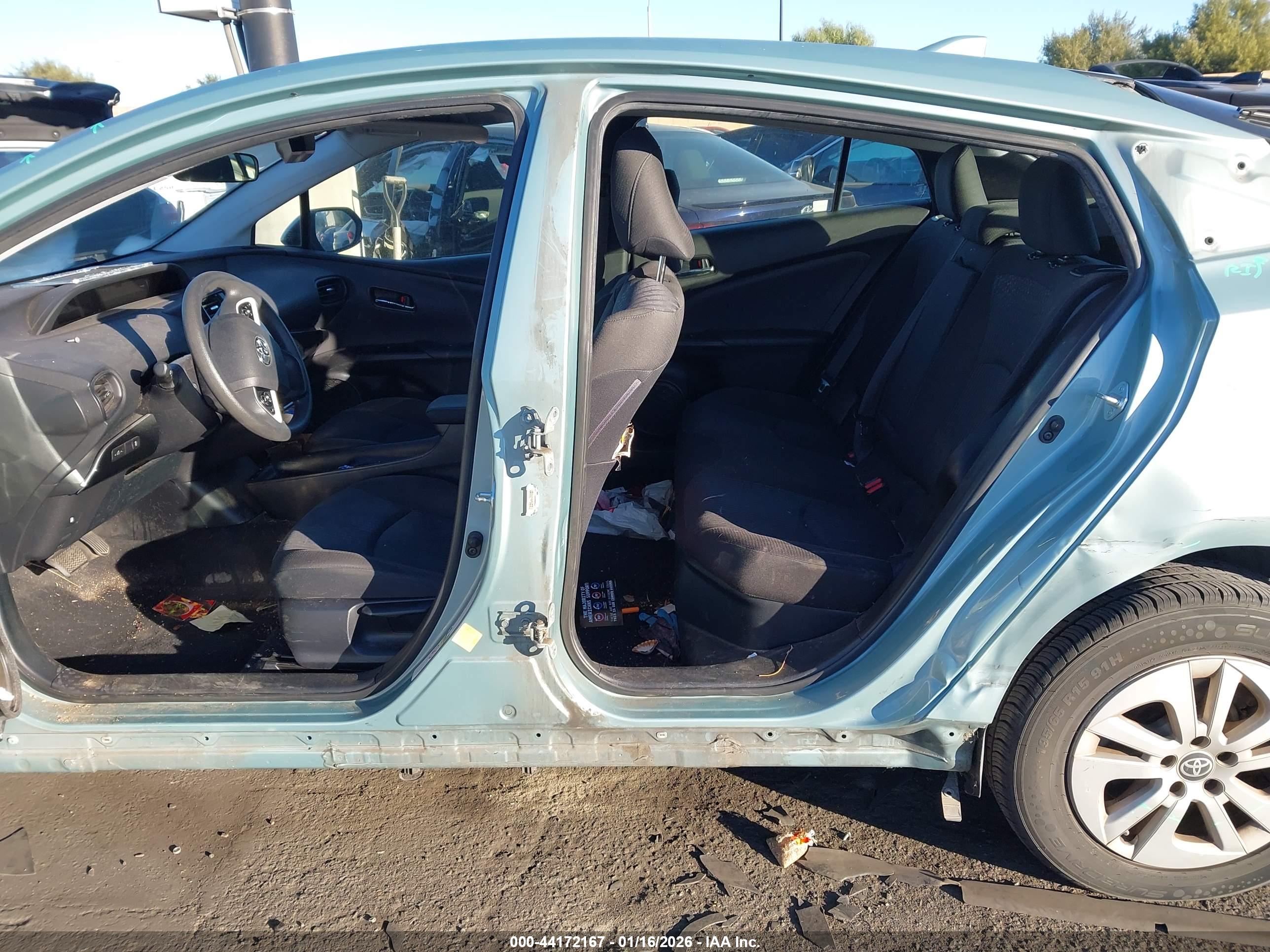 TOYOTA PRIUS image 8