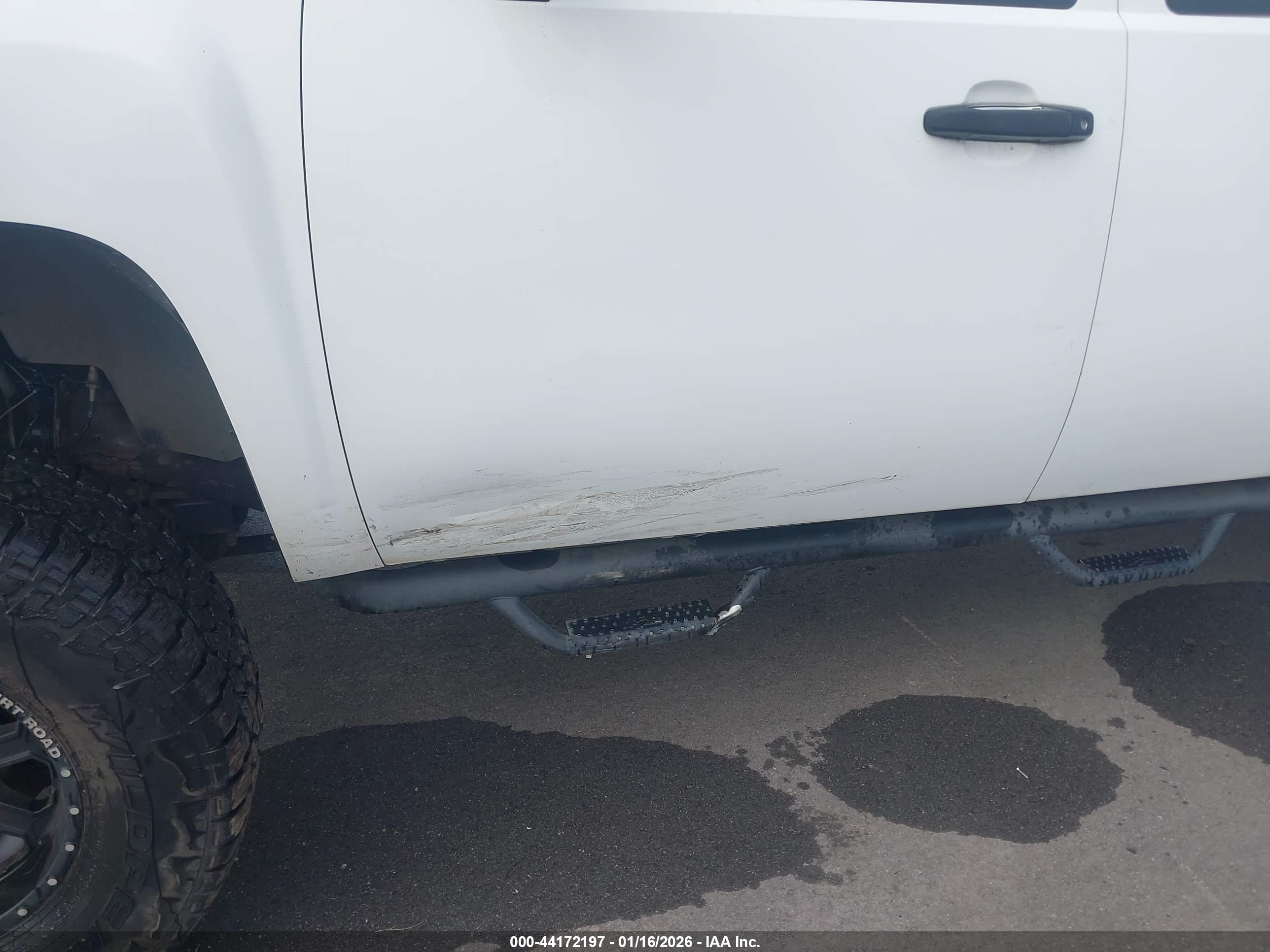 CHEVROLET SILVERADO image 6